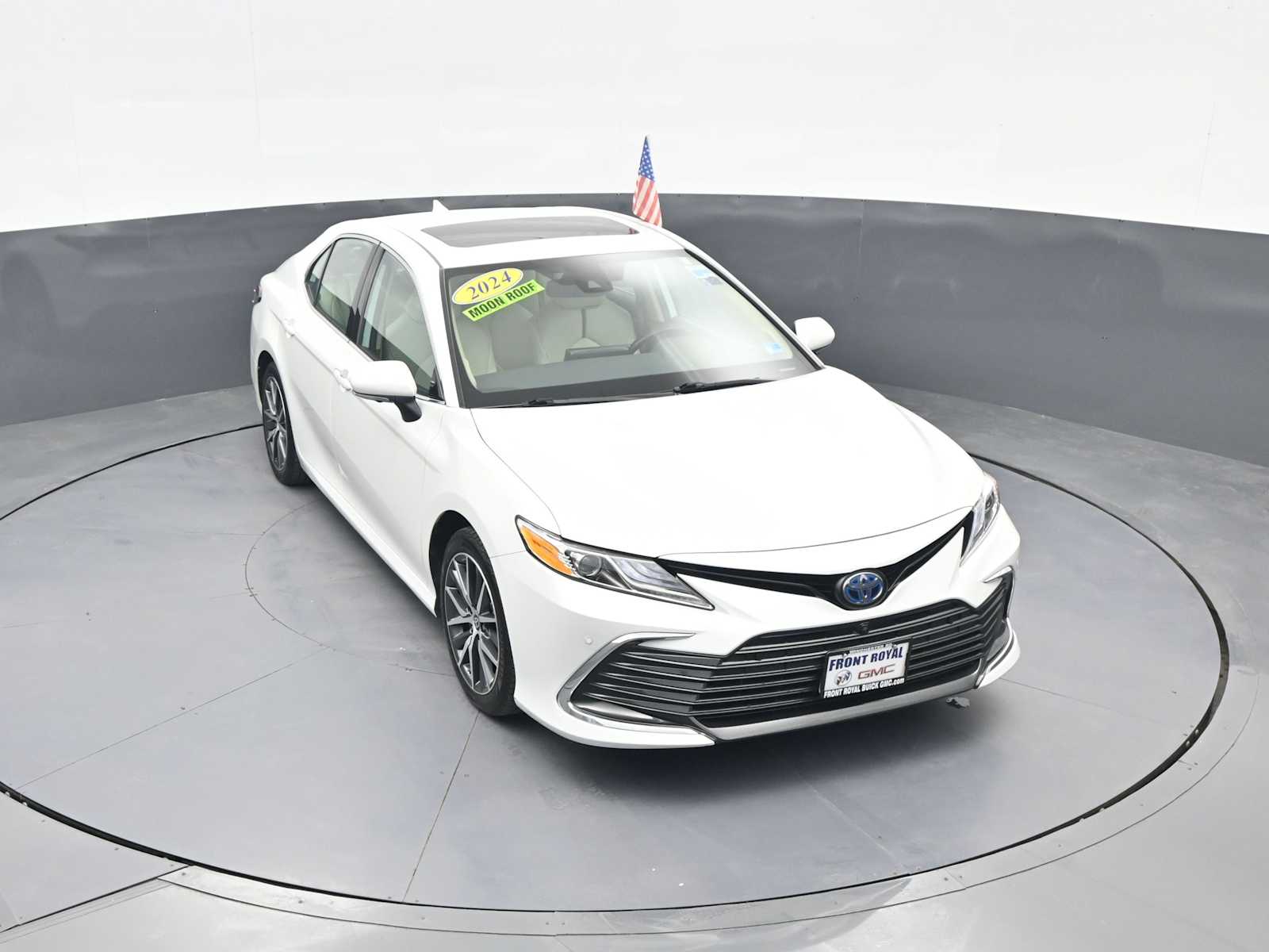 2024 Toyota Camry Hybrid XLE