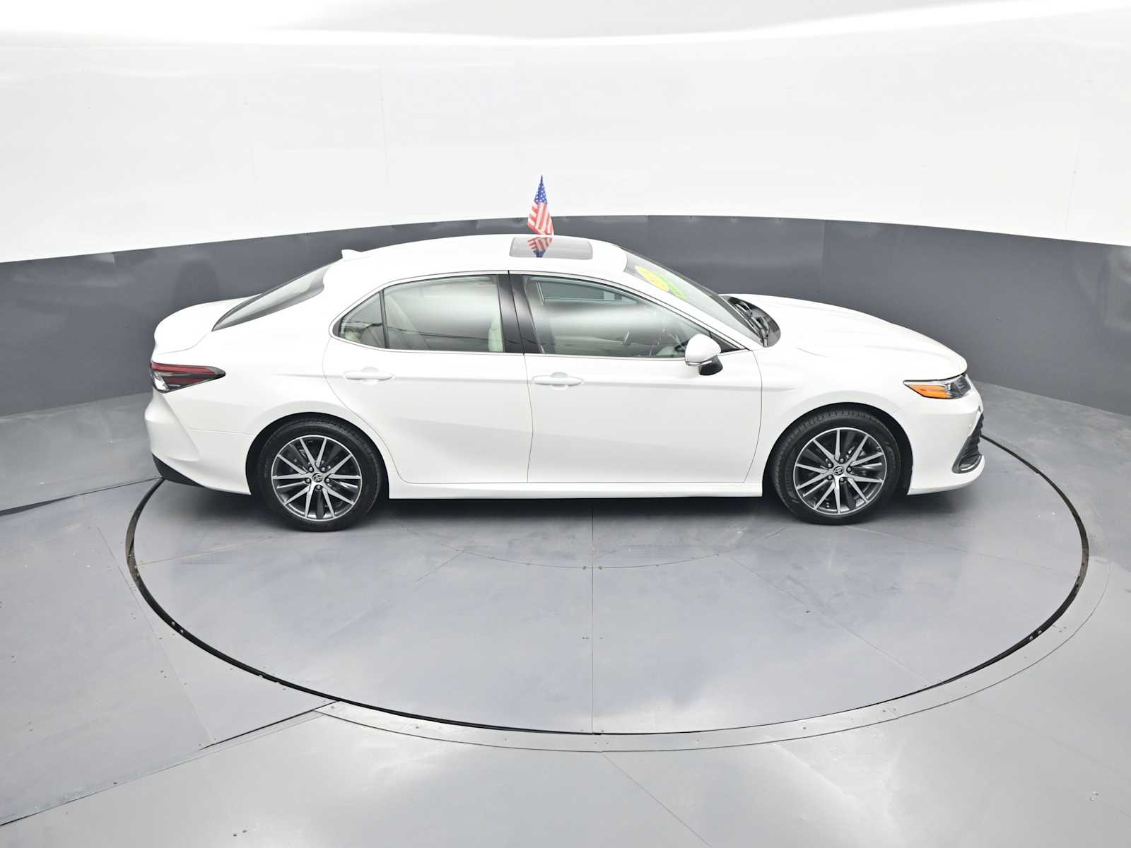 2024 Toyota Camry Hybrid XLE