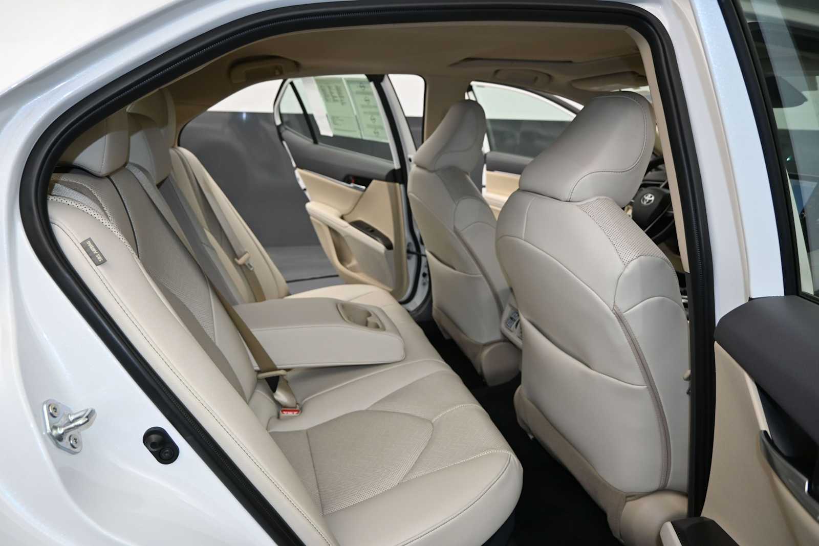 2024 Toyota Camry Hybrid XLE