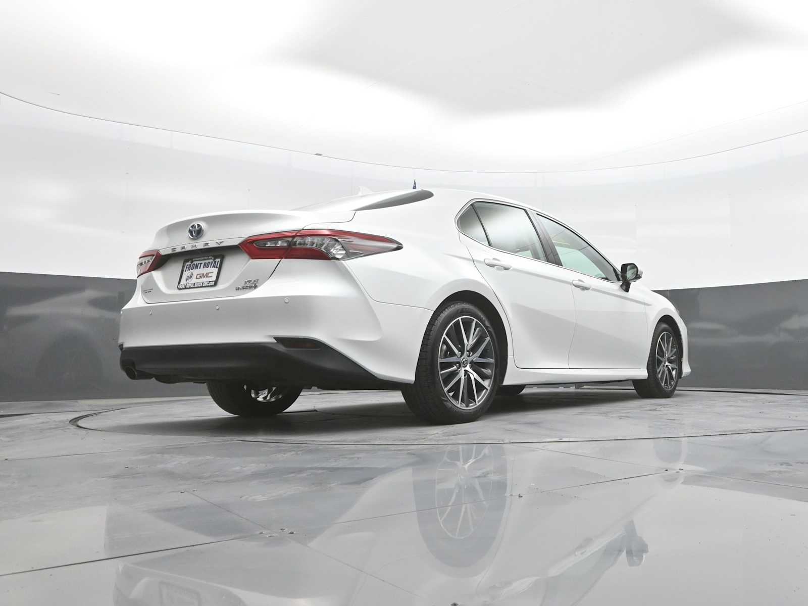 2024 Toyota Camry Hybrid XLE