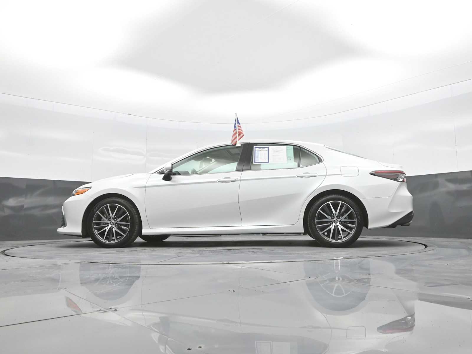 2024 Toyota Camry Hybrid XLE
