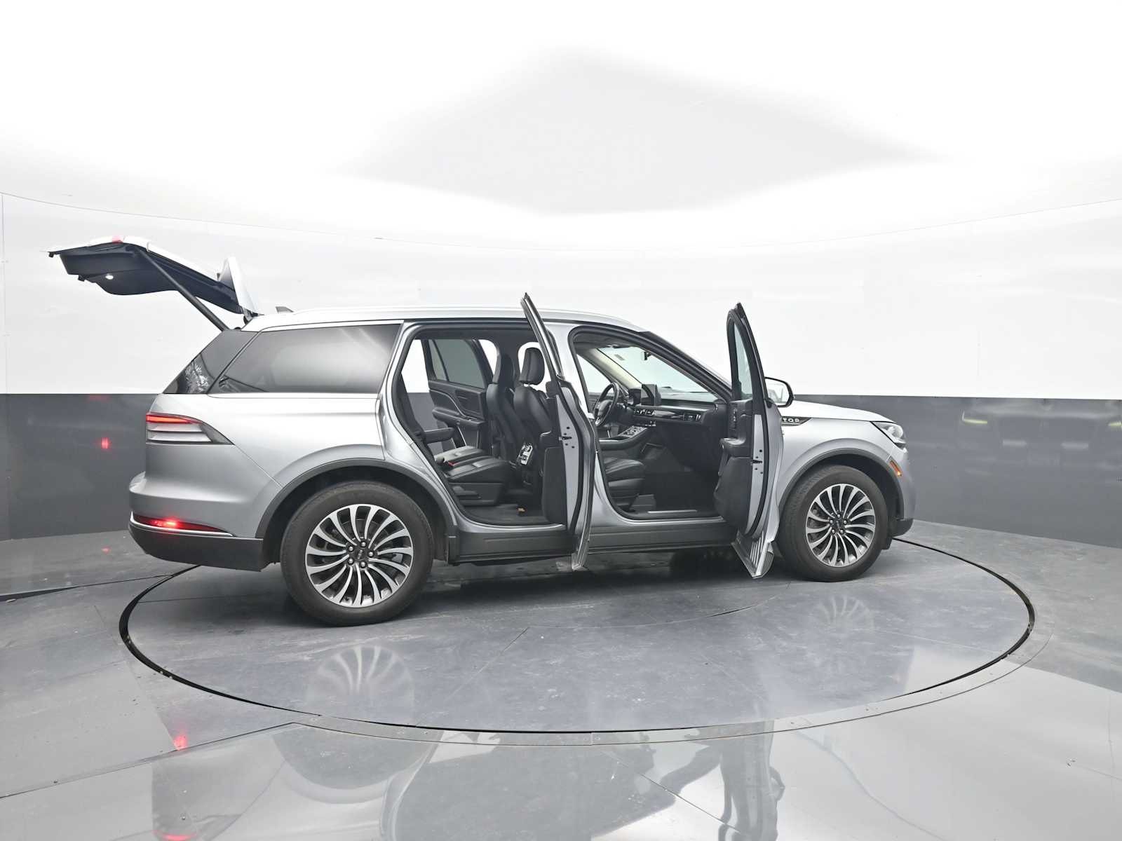 2023 Lincoln Aviator Standard