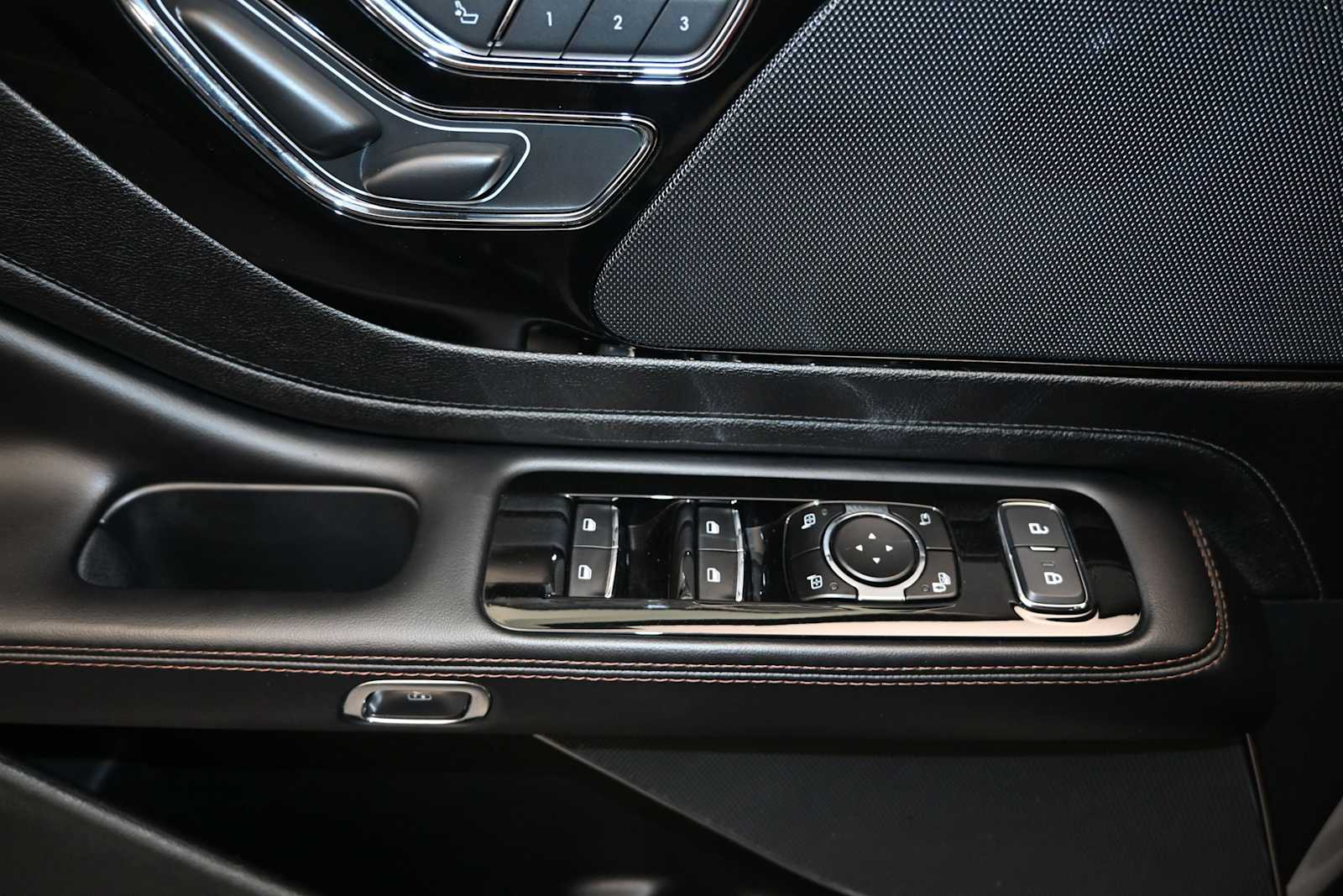 2023 Lincoln Aviator Standard