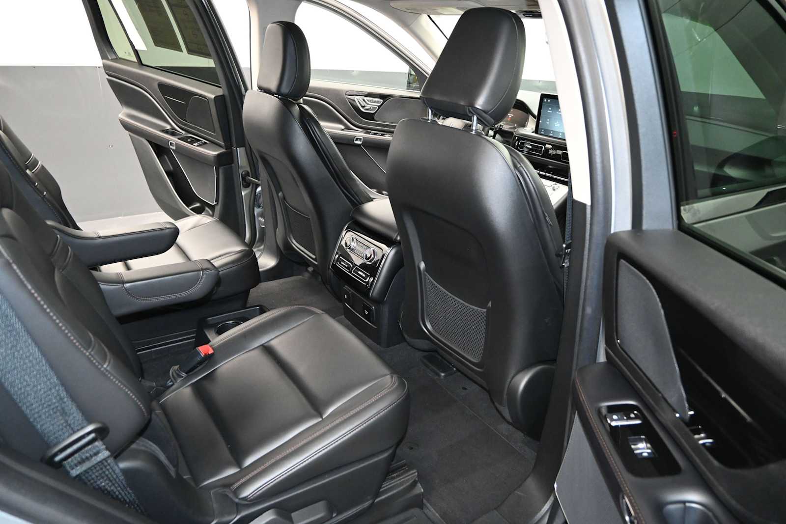 2023 Lincoln Aviator Standard