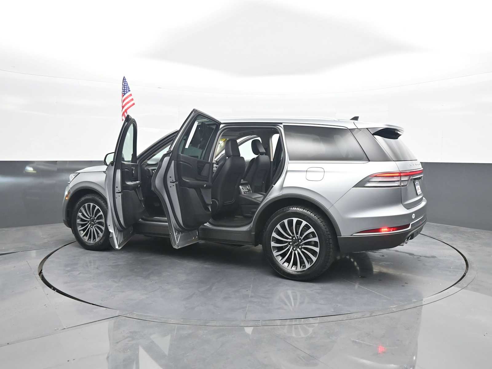 2023 Lincoln Aviator Standard