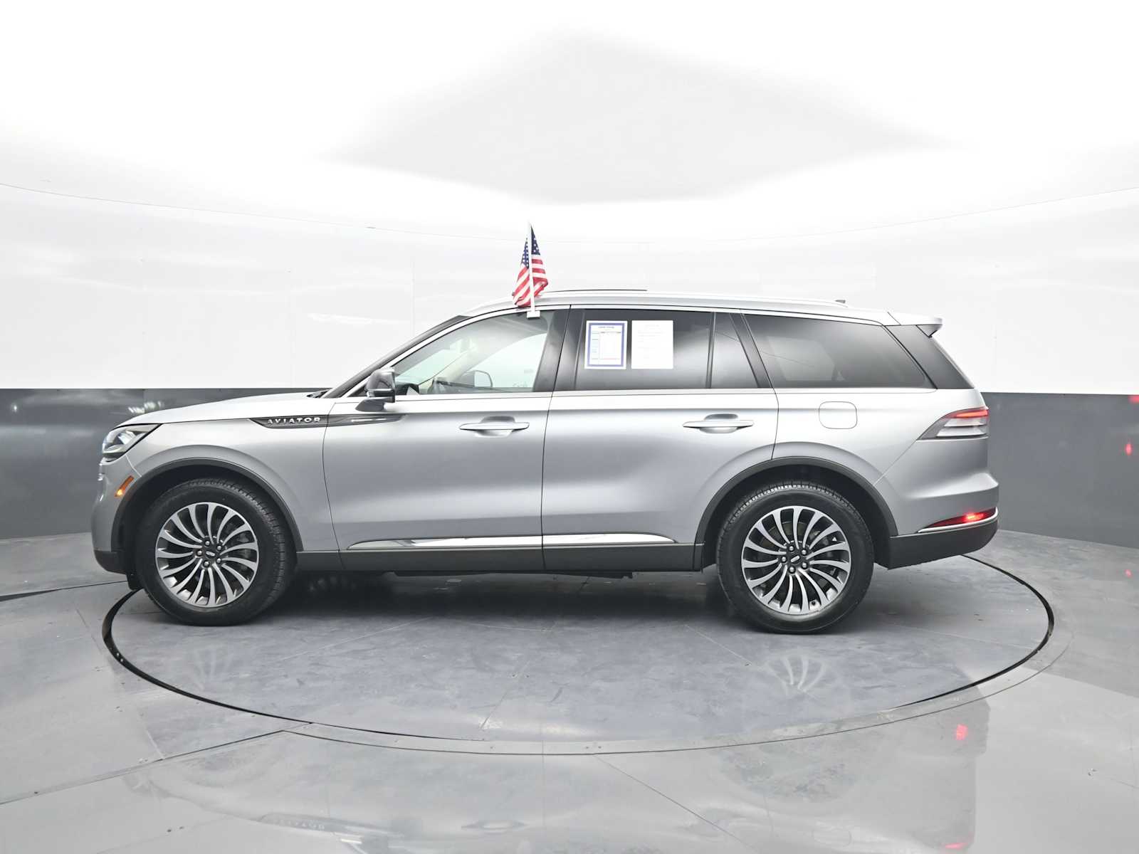 2023 Lincoln Aviator Standard