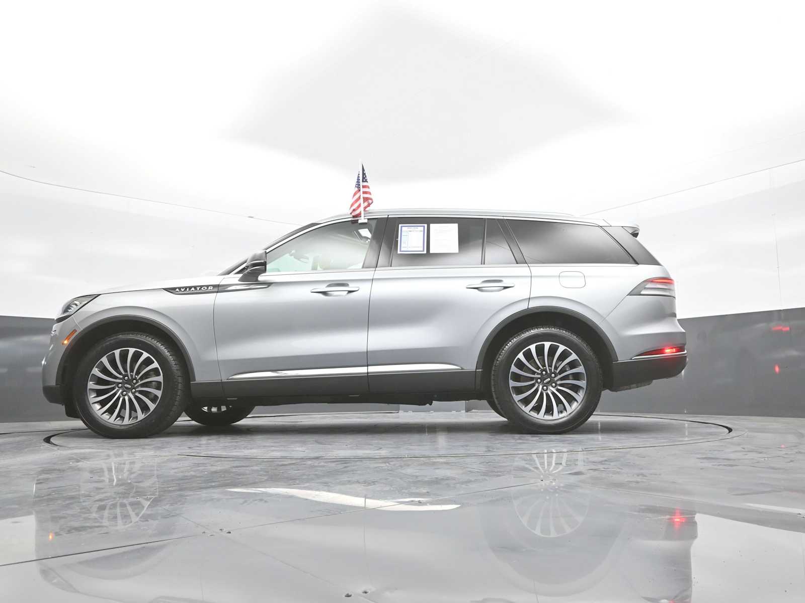 2023 Lincoln Aviator Standard