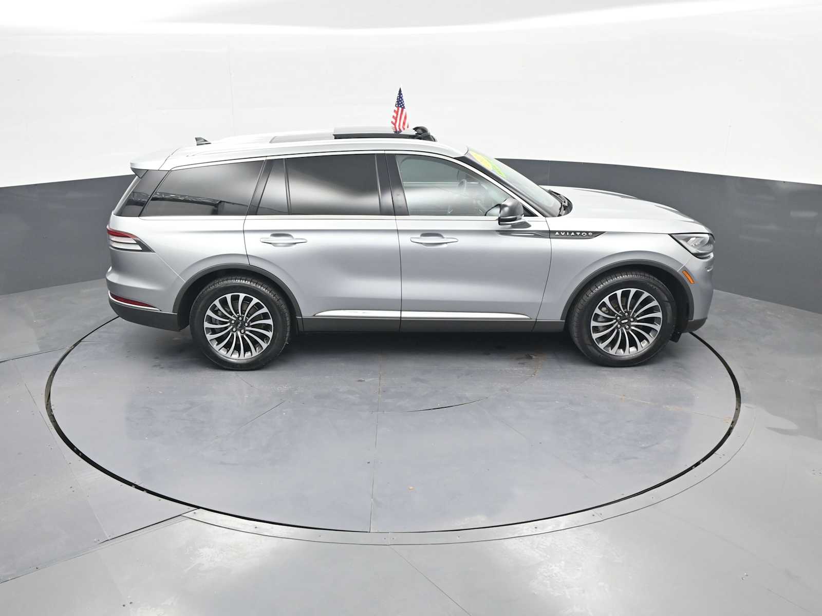 2023 Lincoln Aviator Standard