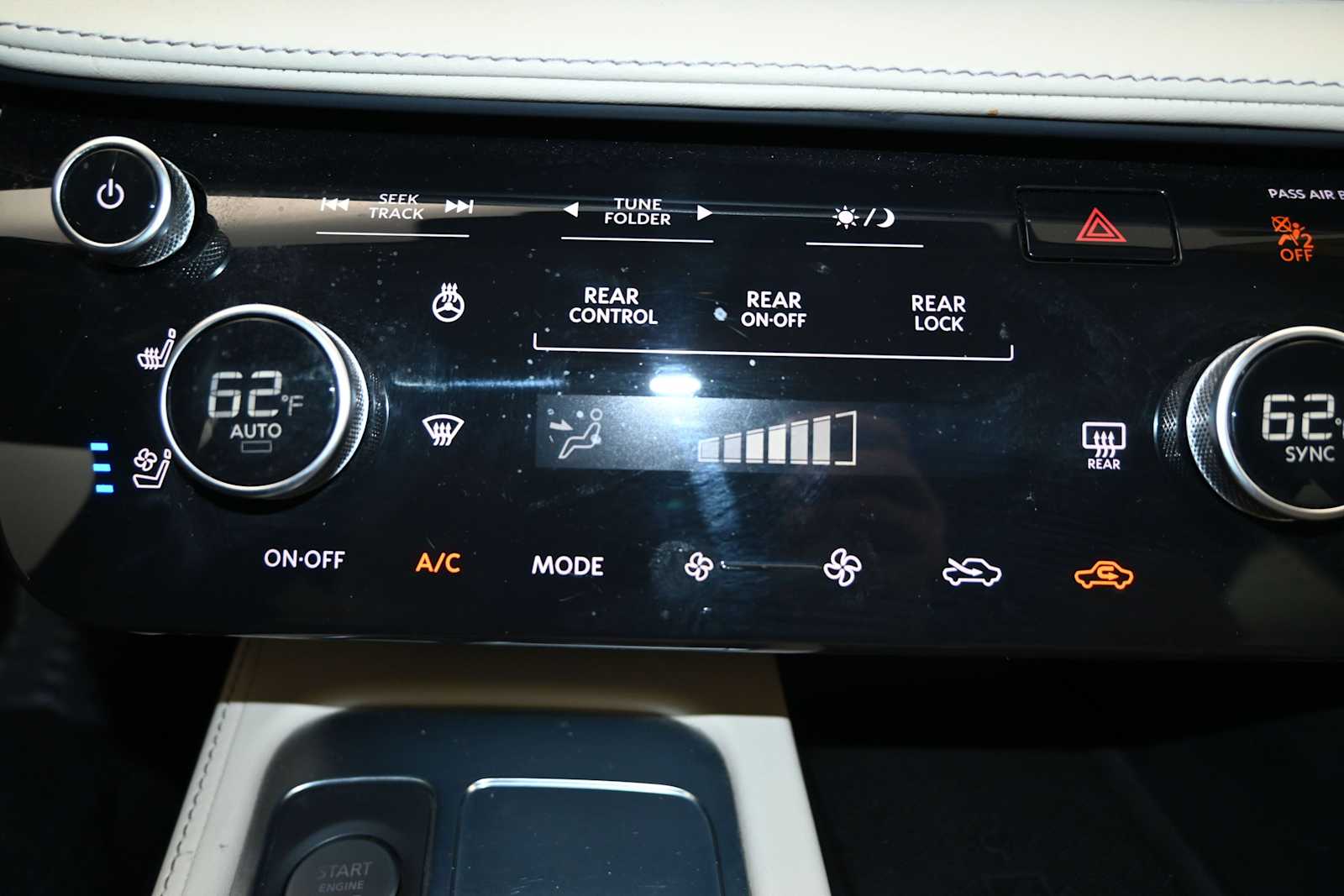 2023 INFINITI QX60 LUXE AWD