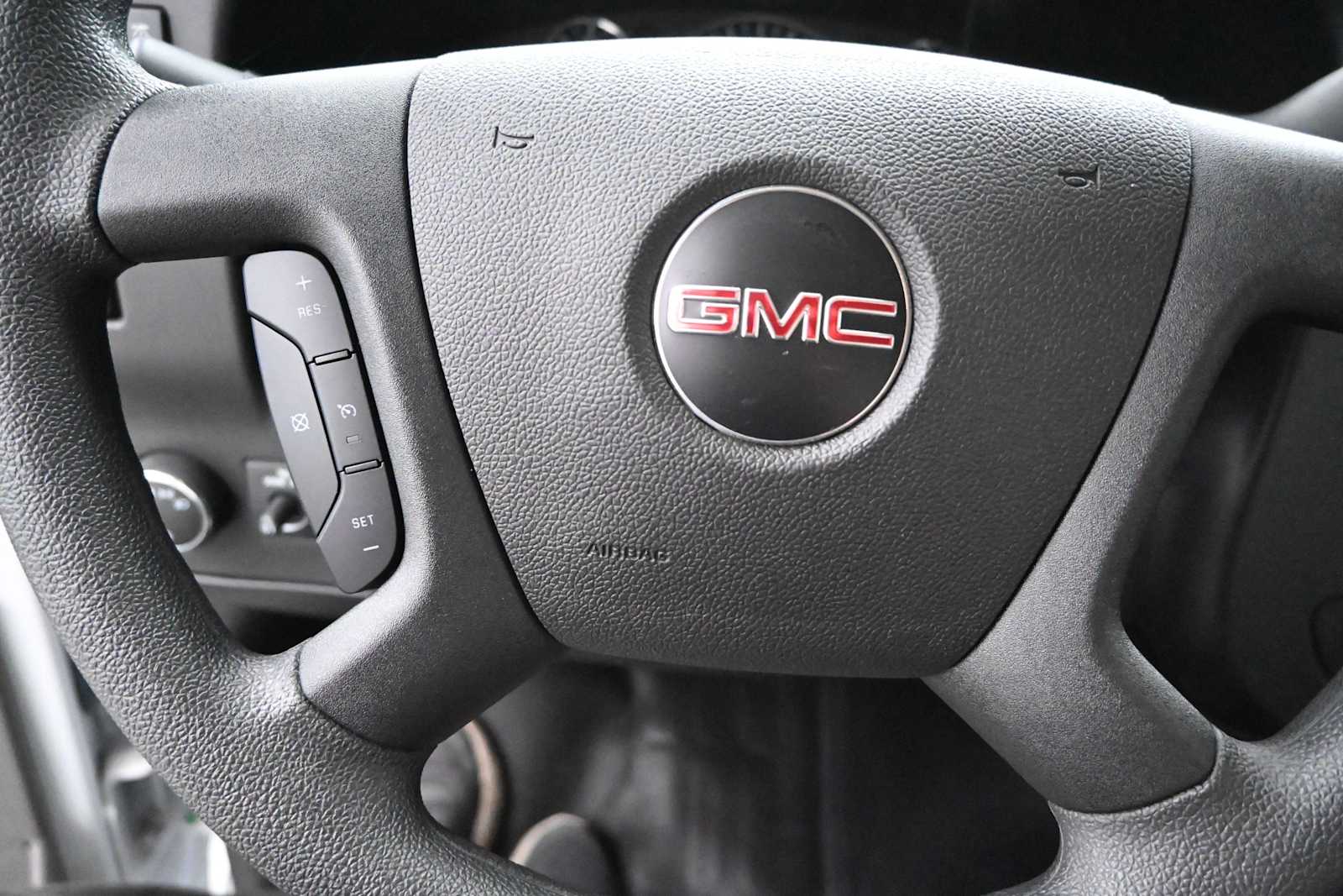 2024 GMC Savana Cutaway 4500 Van