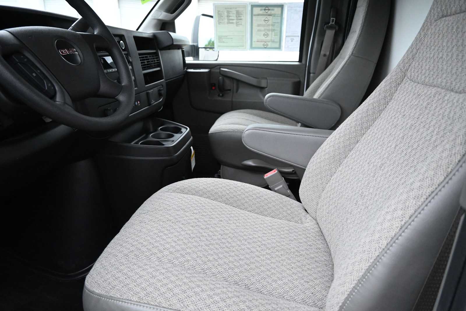 2024 GMC Savana Cutaway 4500 Van