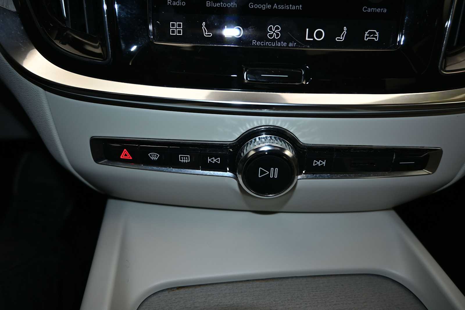 2024 Volvo S60 B5 Plus Dark Theme