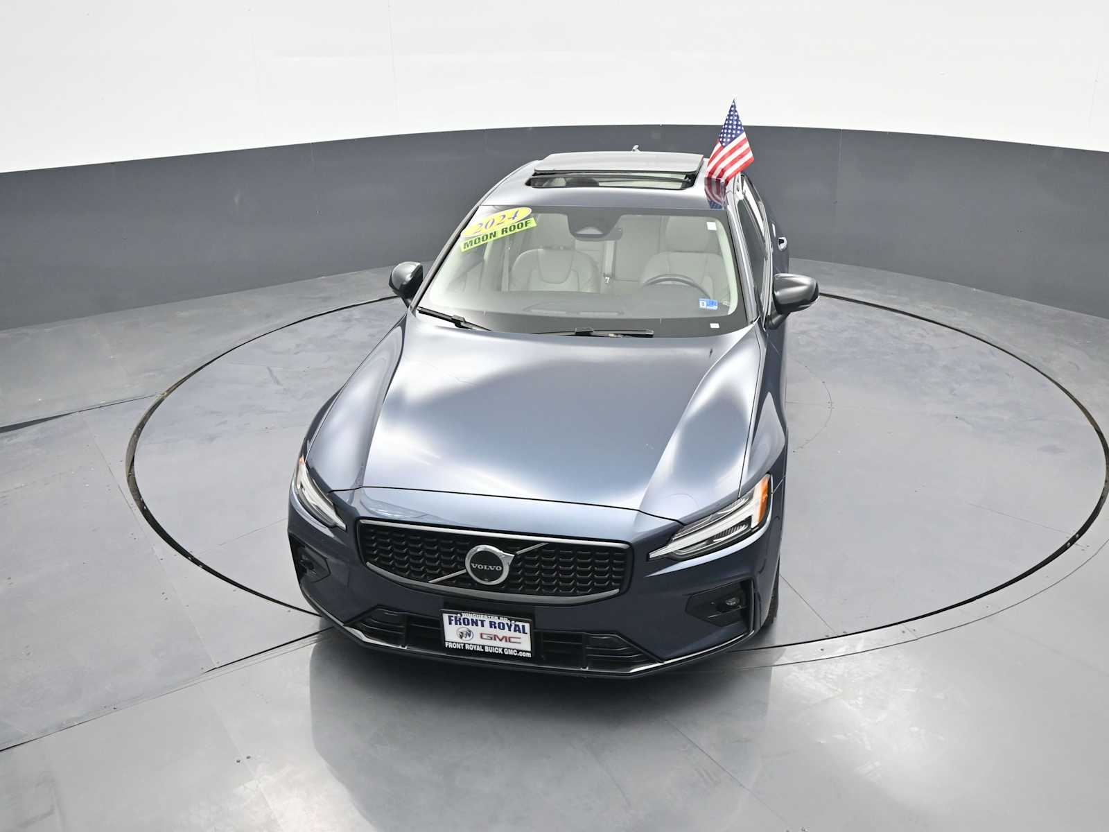 2024 Volvo S60 B5 Plus Dark Theme