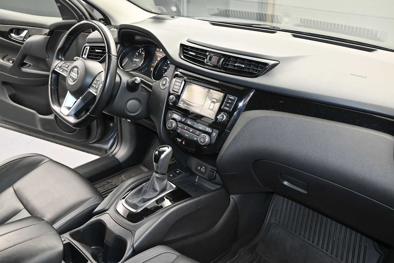 2022 Nissan Rogue Sport SL
