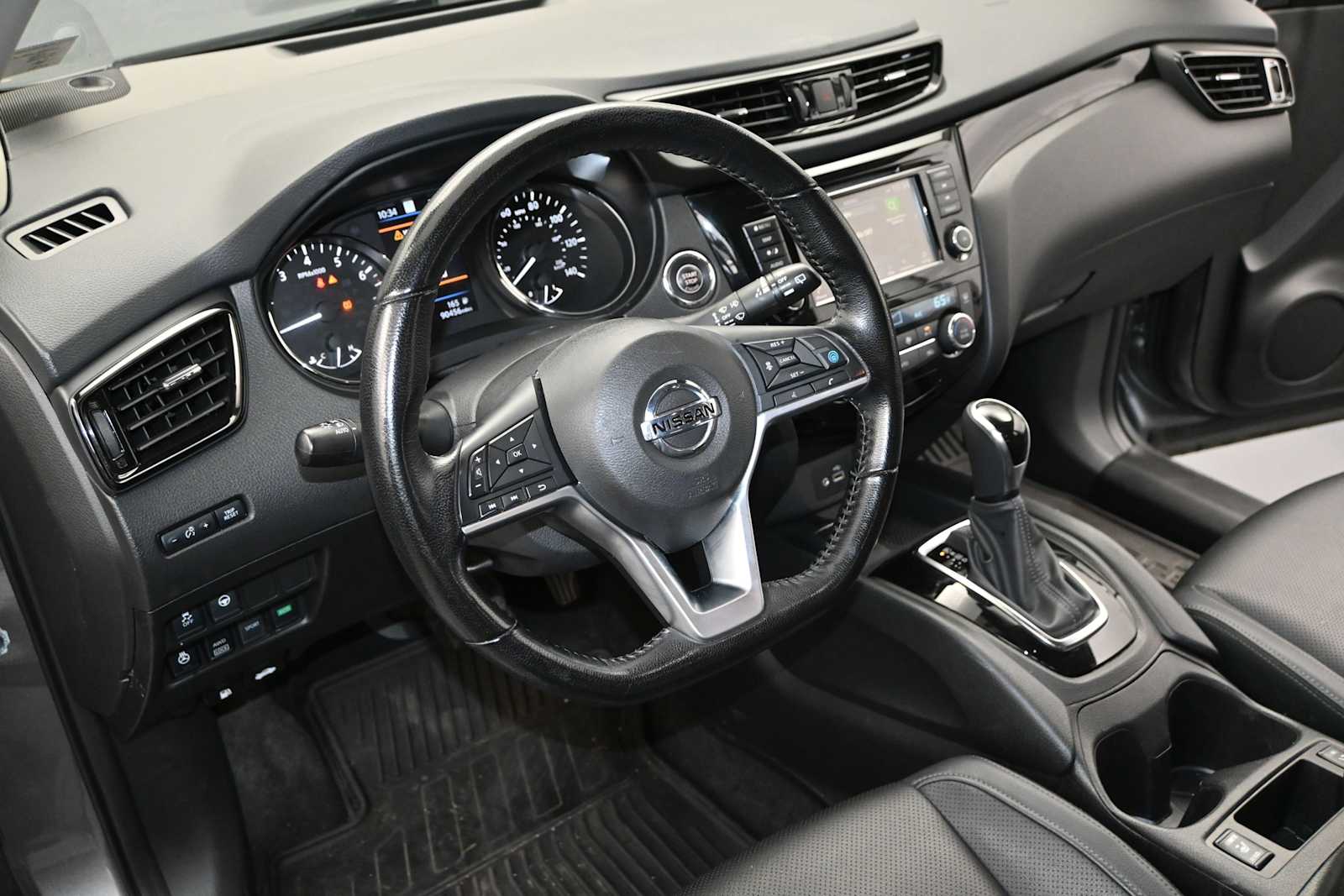 2022 Nissan Rogue Sport SL