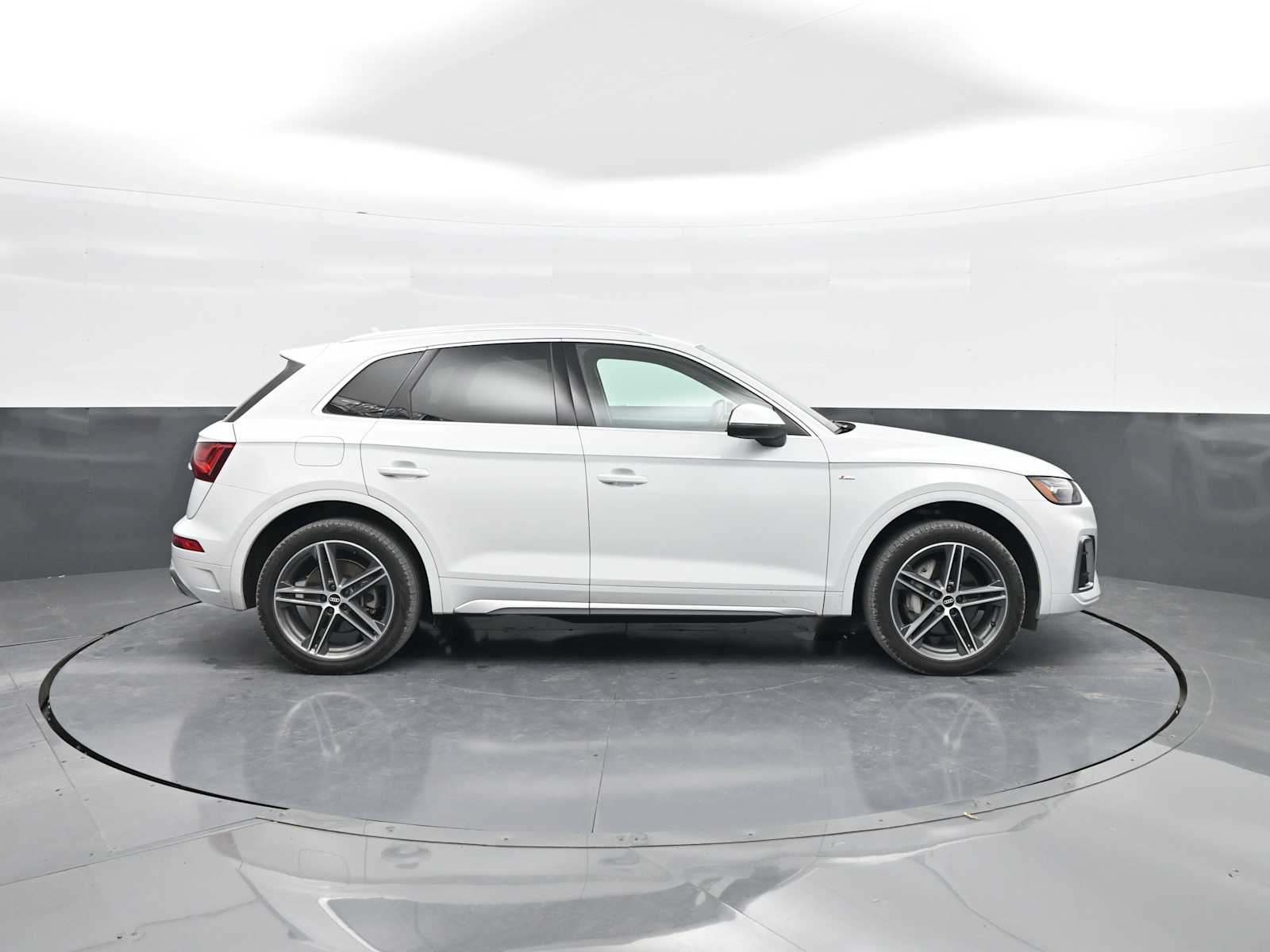 2021 Audi Q5 Premium Plus 55 TFSI e quattro S tronic