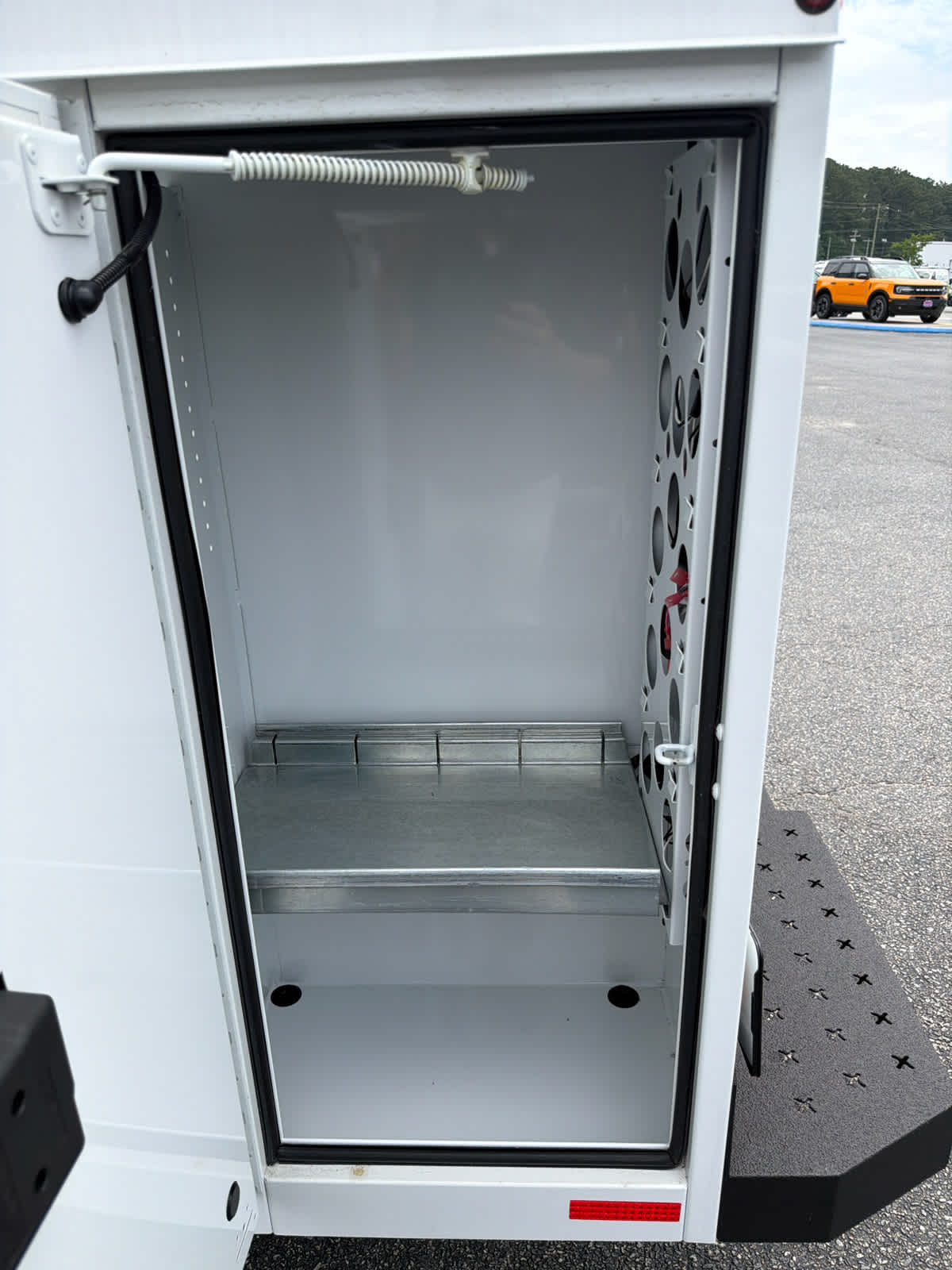 2026 Ford E-350 Cutaway 