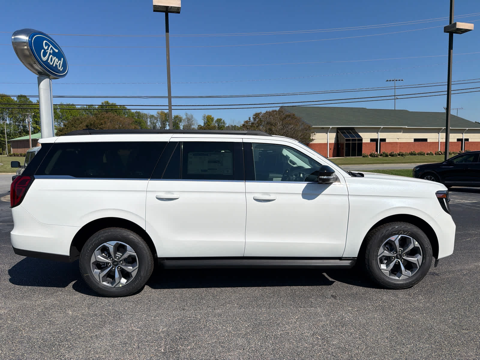 2027 Ford Expedition MAX Active