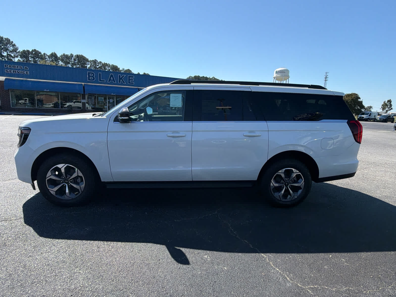 2027 Ford Expedition MAX Active