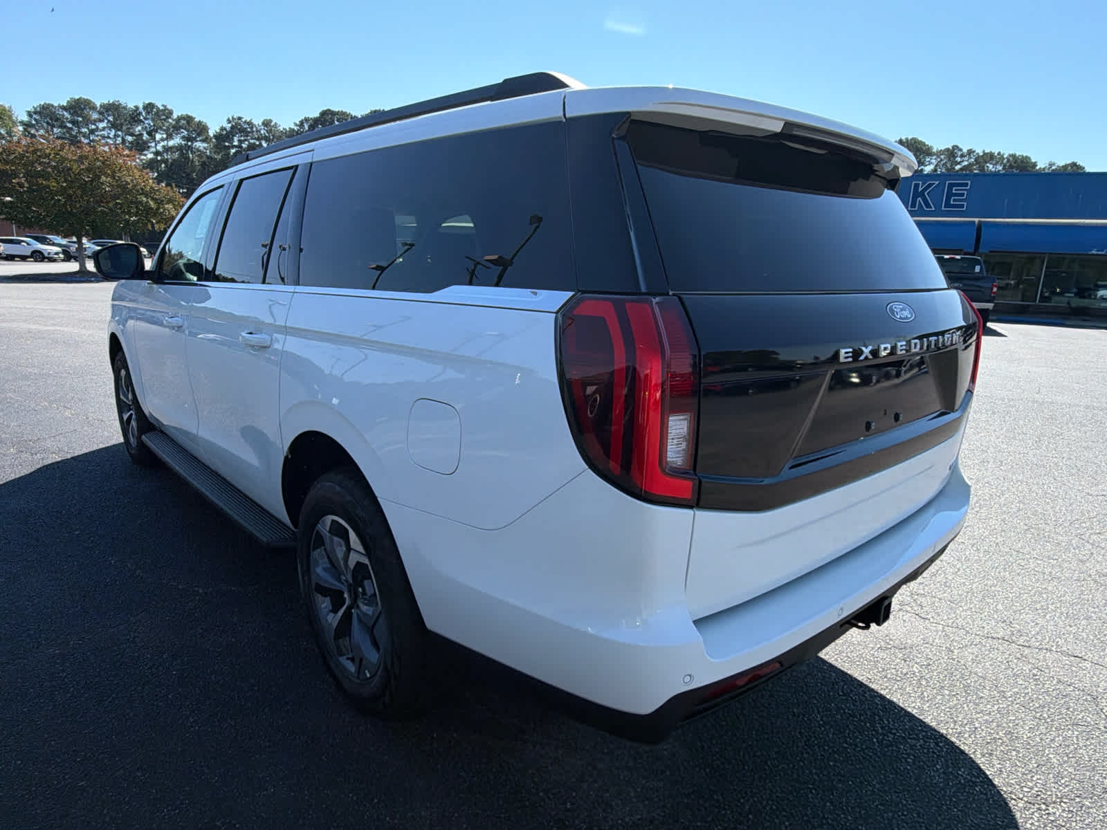 2027 Ford Expedition MAX Active