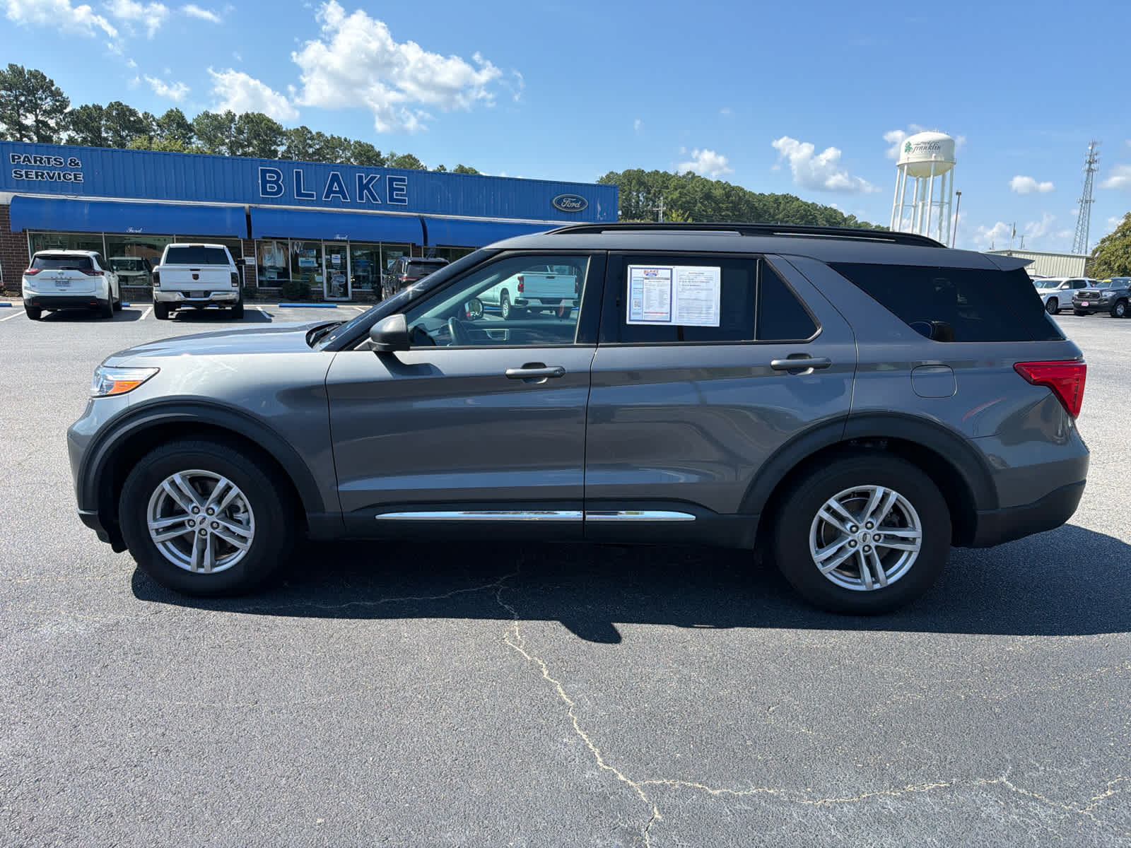 2023 Ford Explorer XLT