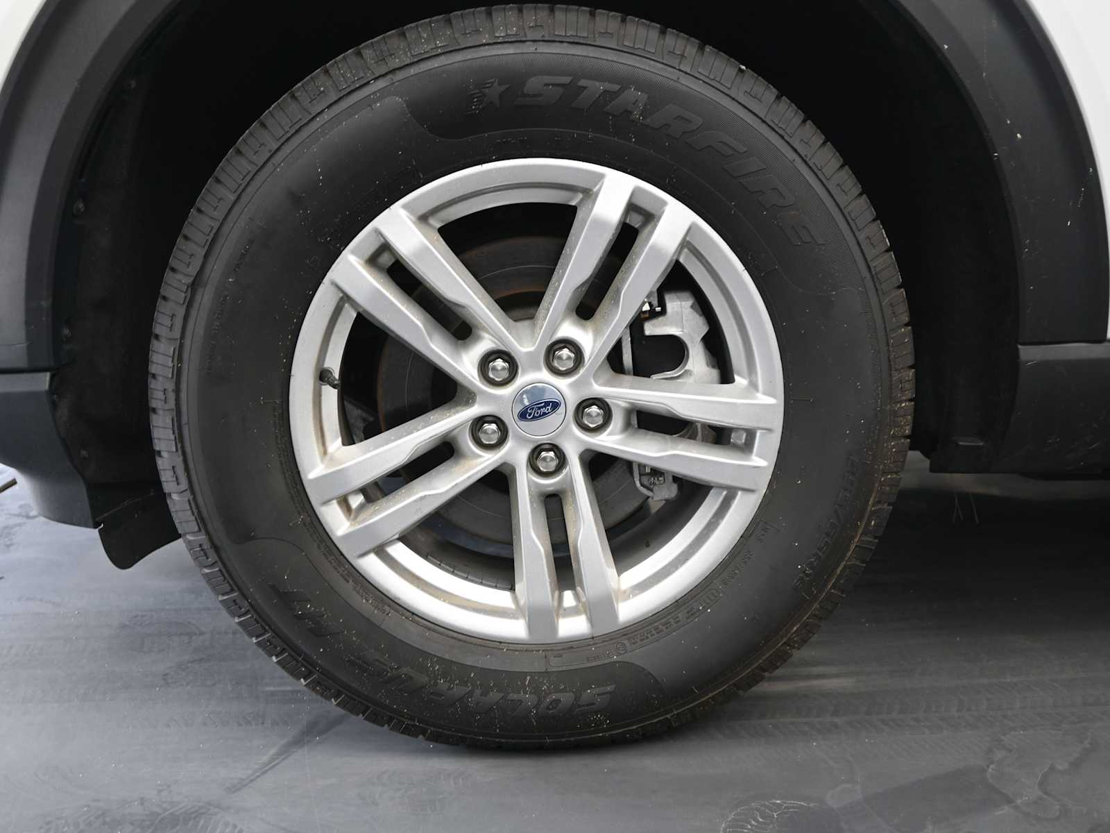 View vehicle photo 2