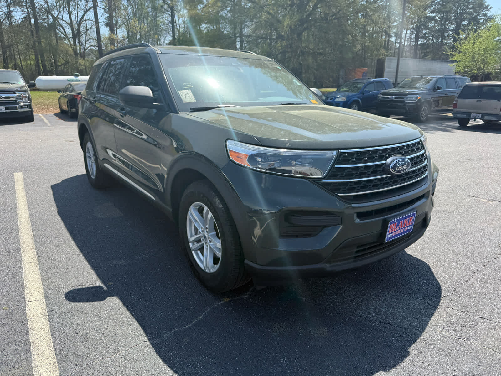 View vehicle photo 3