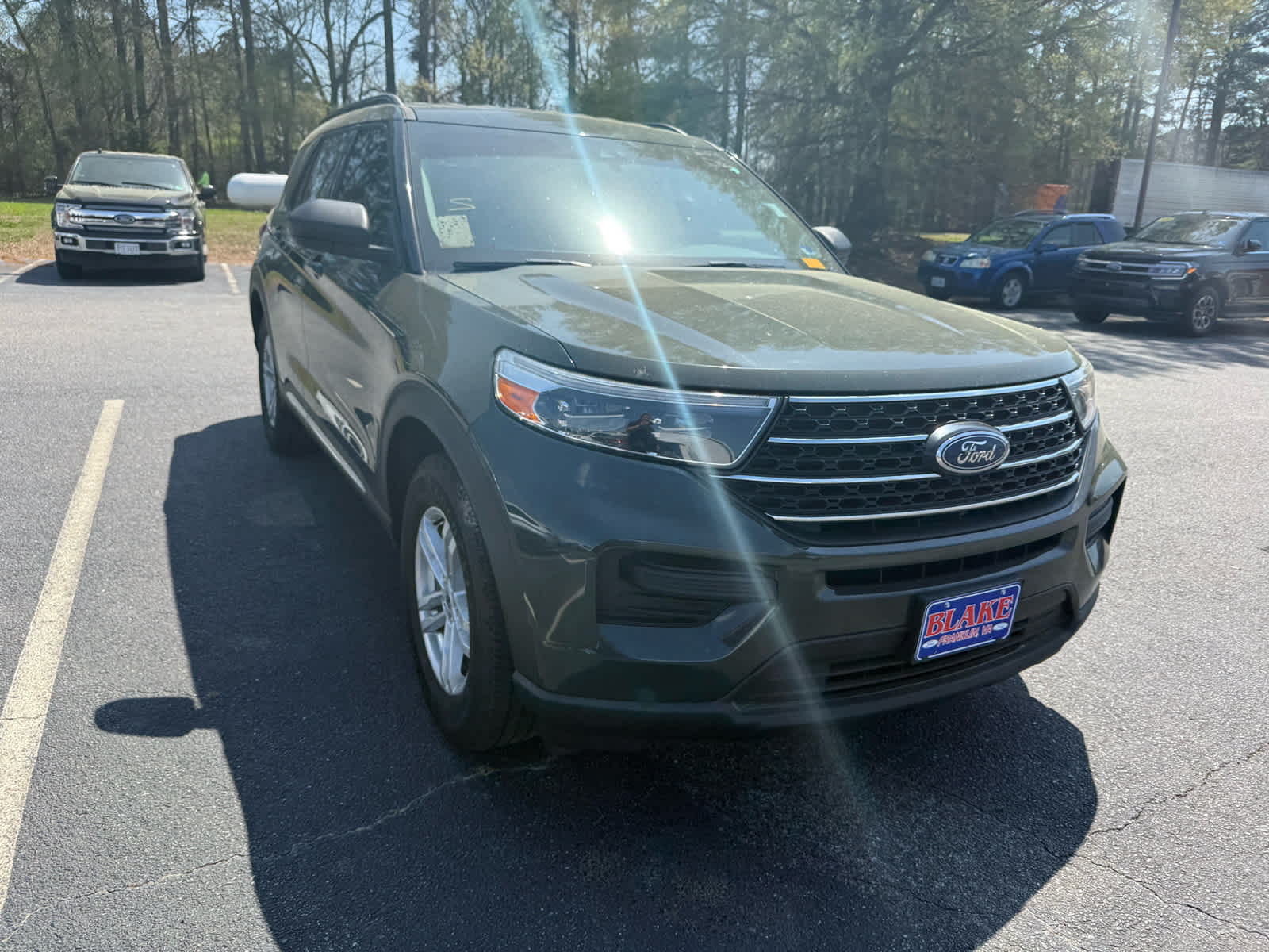 View vehicle photo 4