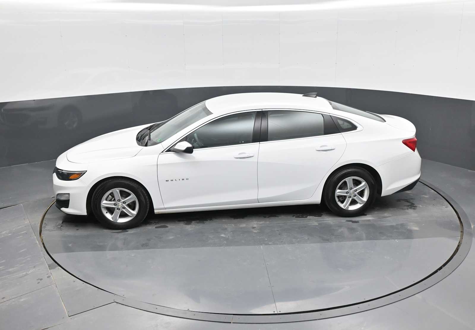 2022 Chevrolet Malibu LS