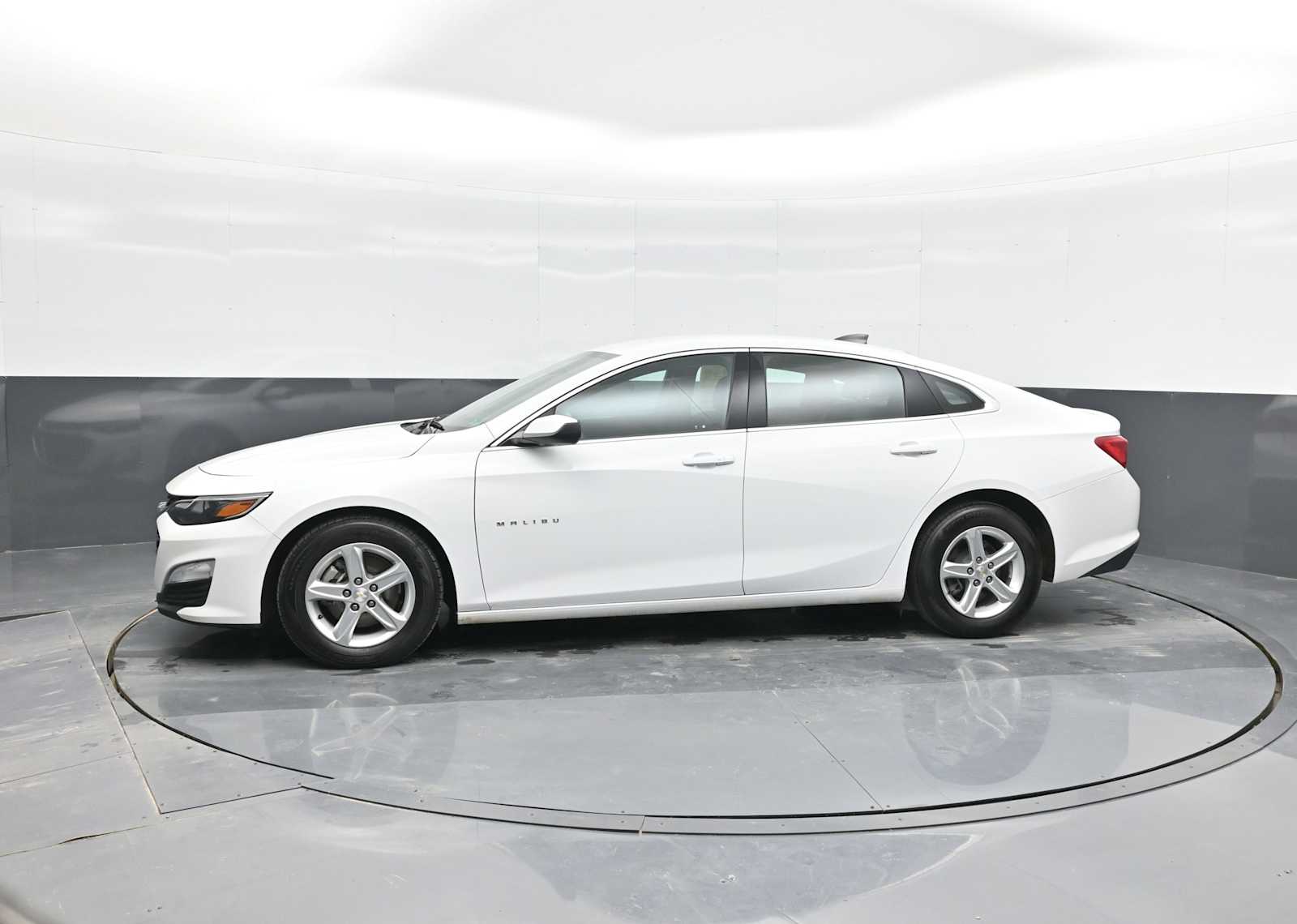2022 Chevrolet Malibu LS