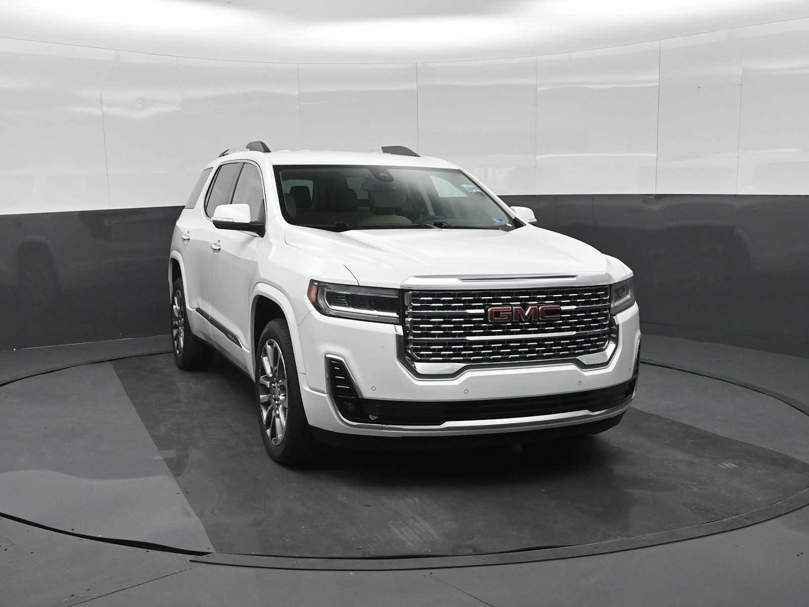 2023 GMC Acadia AWD Denali