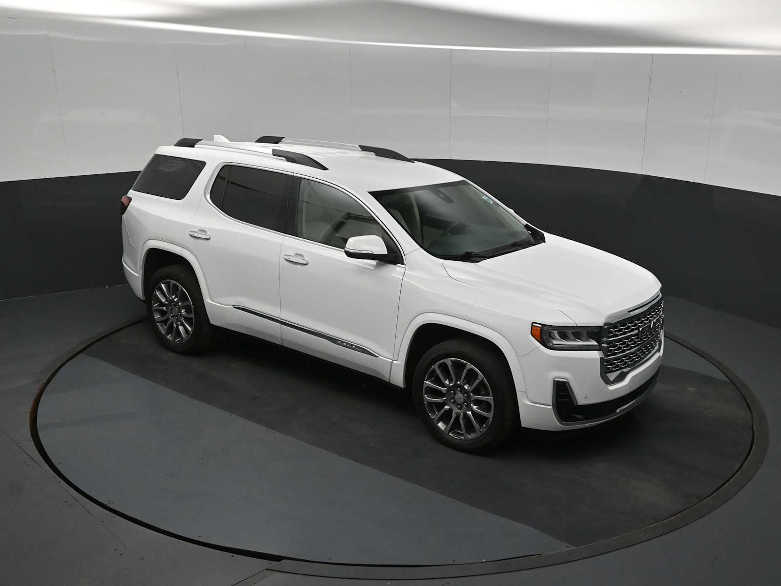 2023 GMC Acadia AWD Denali