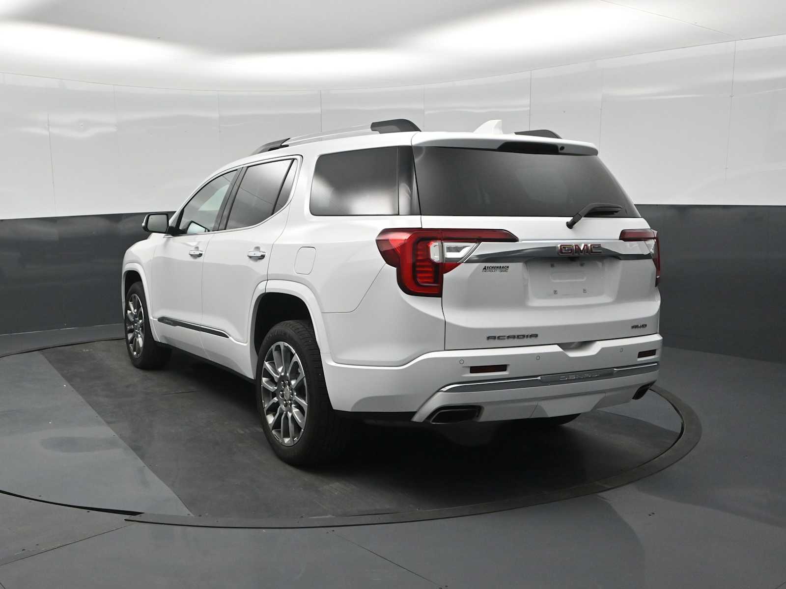 2023 GMC Acadia AWD Denali