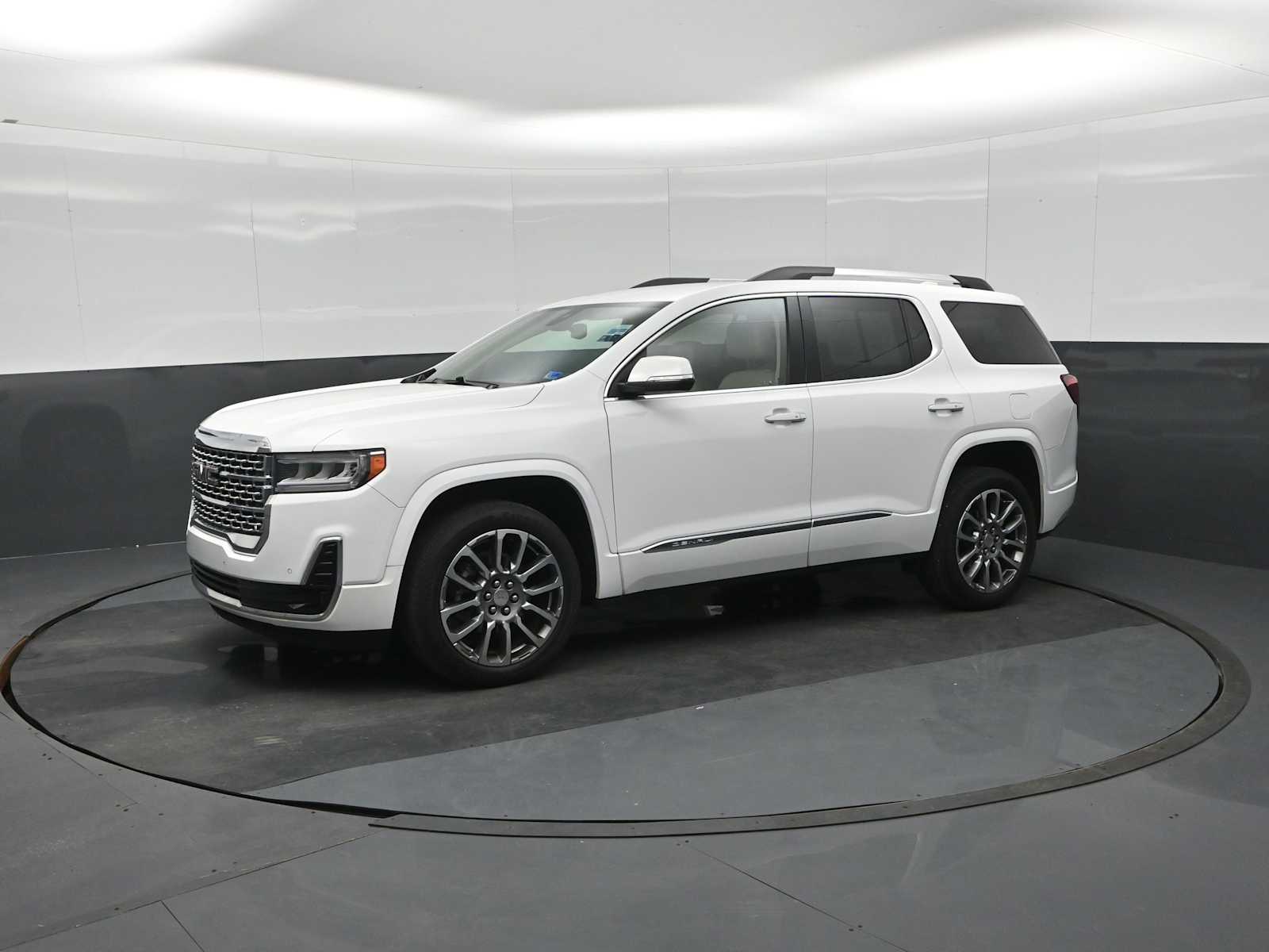 2023 GMC Acadia AWD Denali