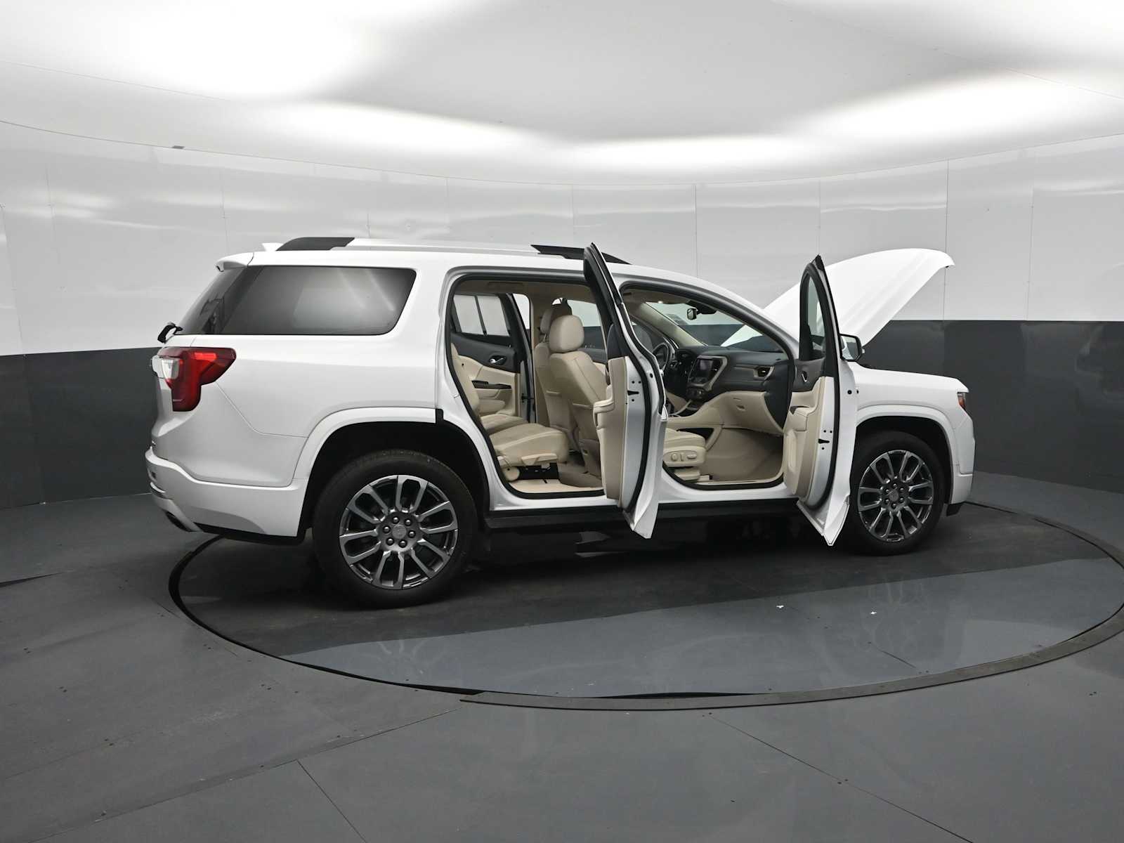 2023 GMC Acadia AWD Denali