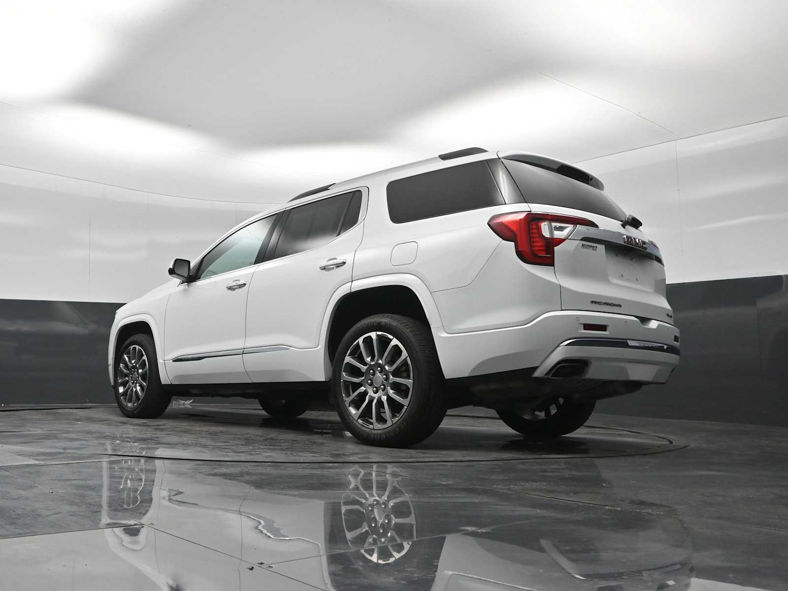 2023 GMC Acadia AWD Denali