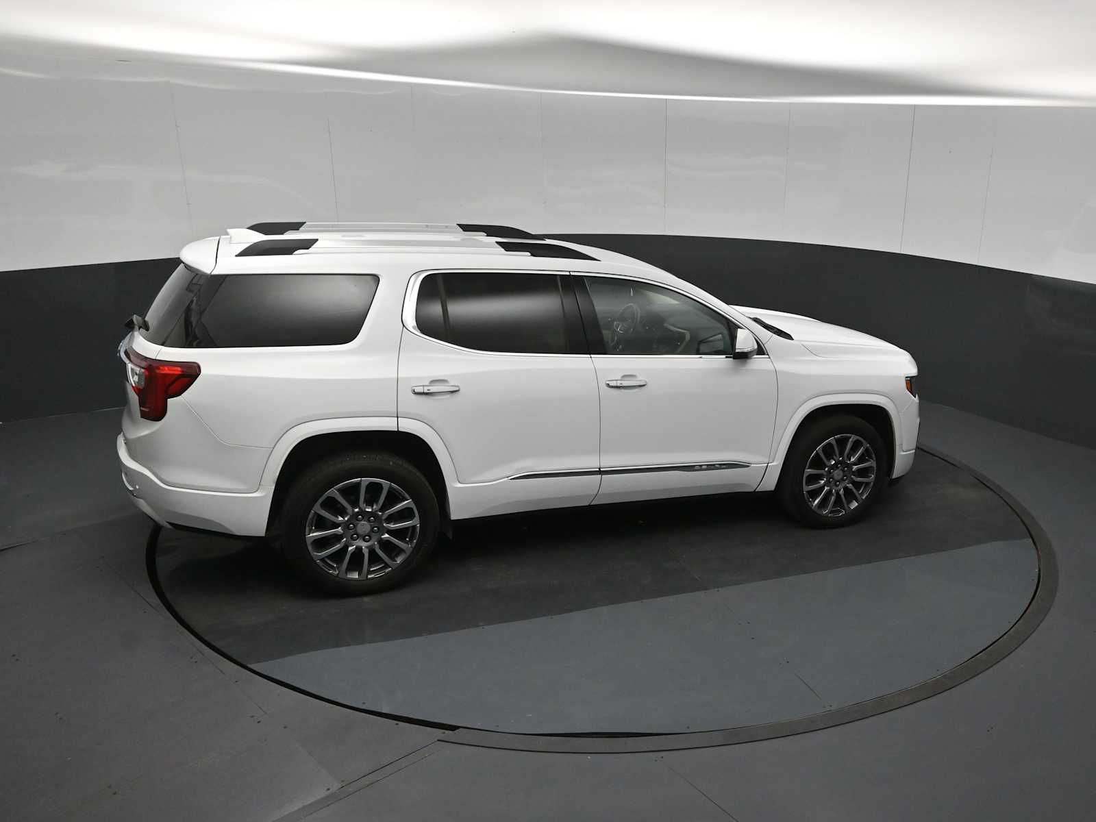 2023 GMC Acadia AWD Denali