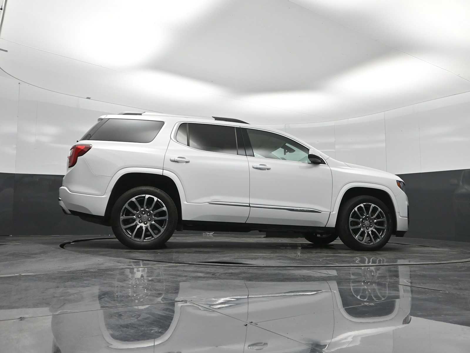 2023 GMC Acadia AWD Denali