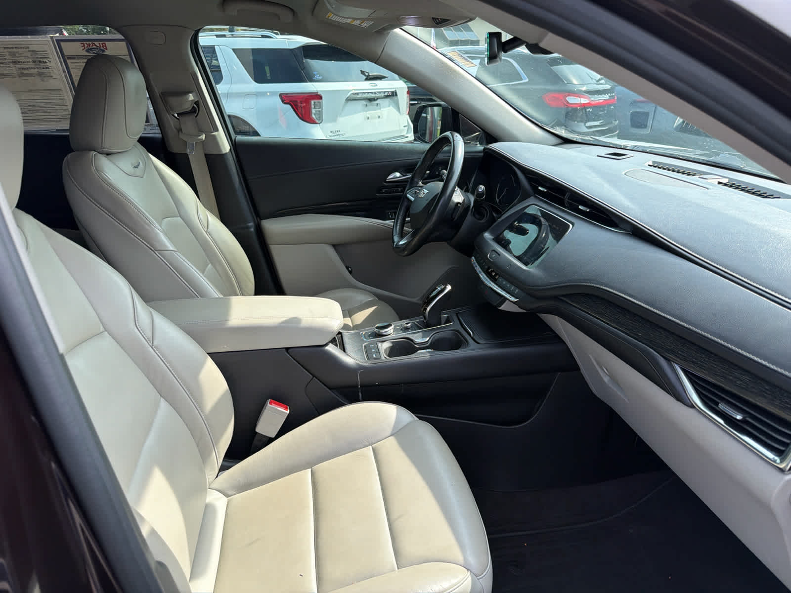 2021 Cadillac XT4 Premium Luxury