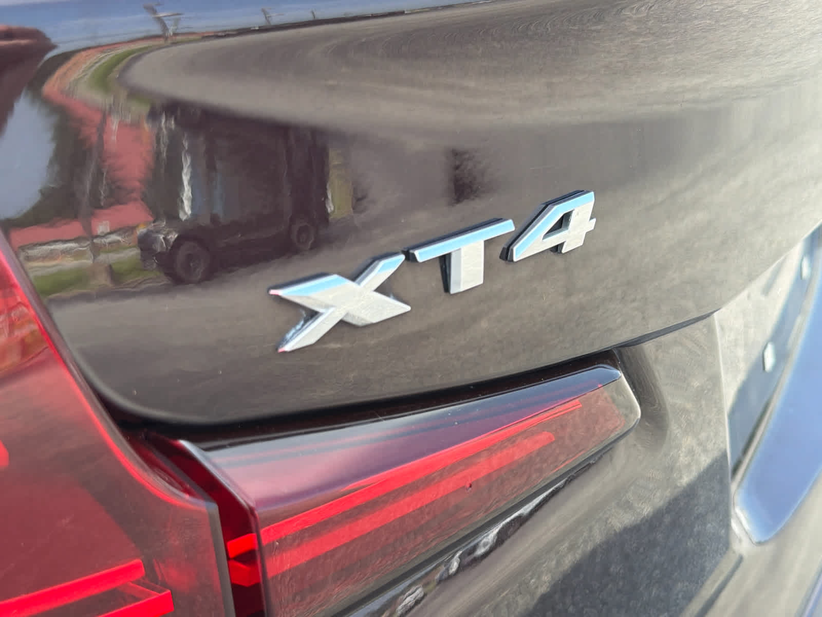 2021 Cadillac XT4 Premium Luxury