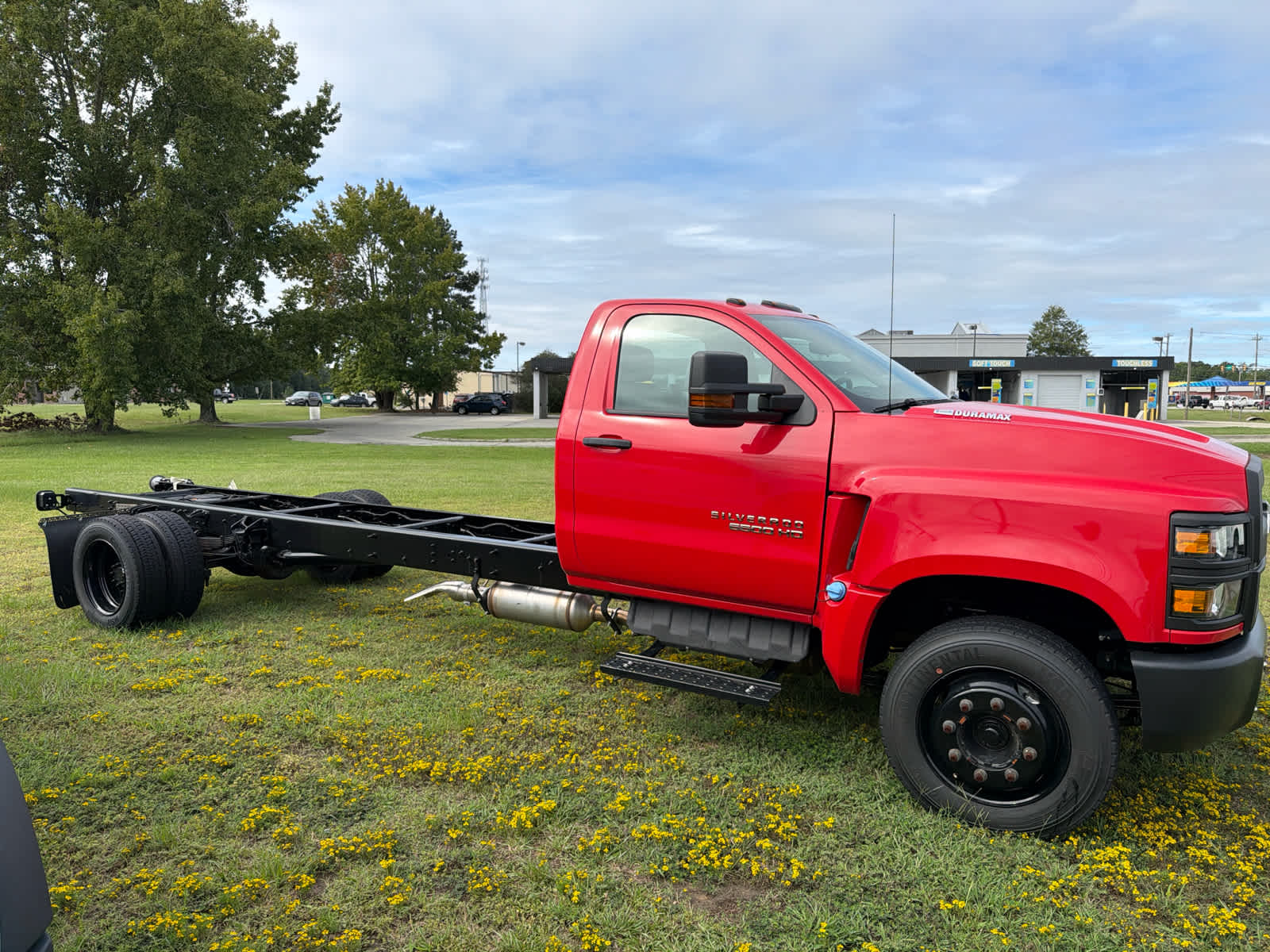 2023 Chevrolet Silverado MD WT