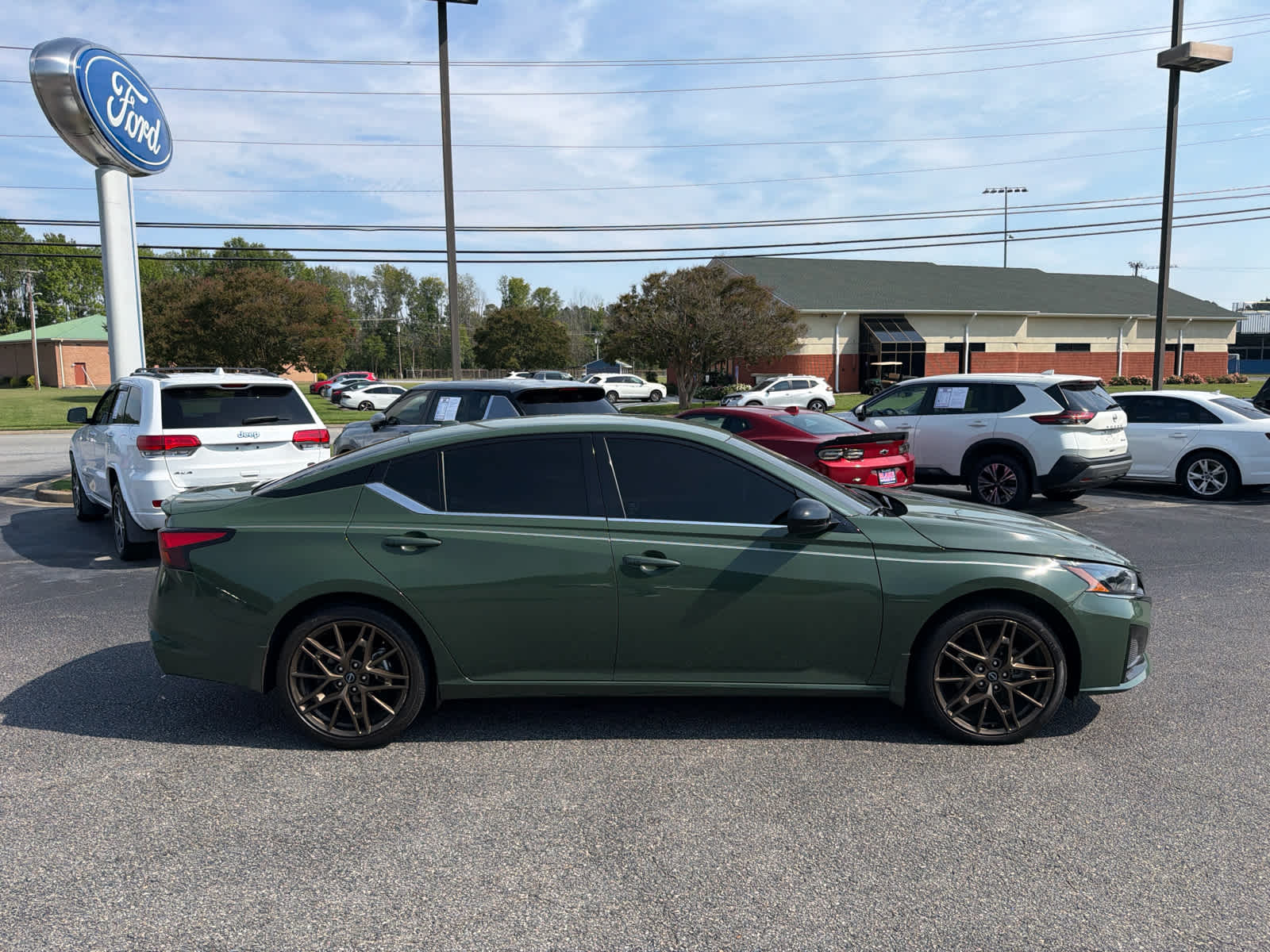 2025 Nissan Altima SR