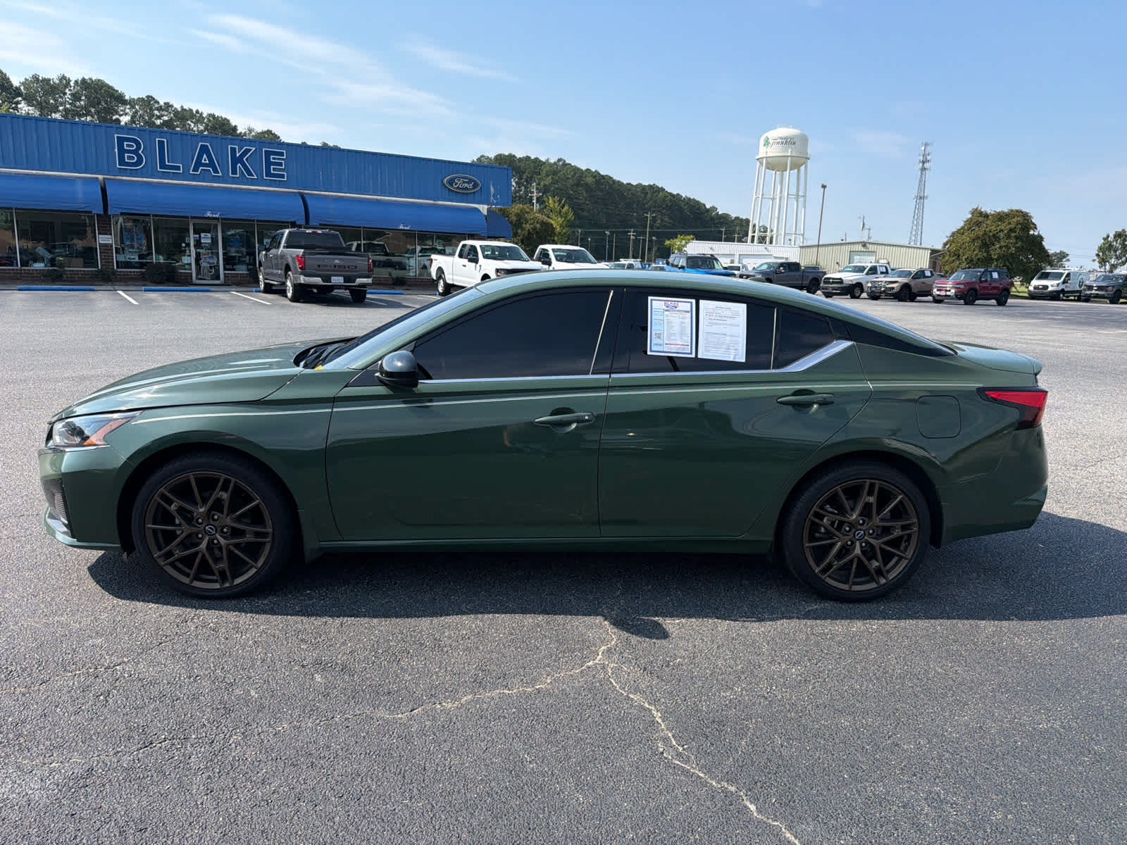 2025 Nissan Altima SR