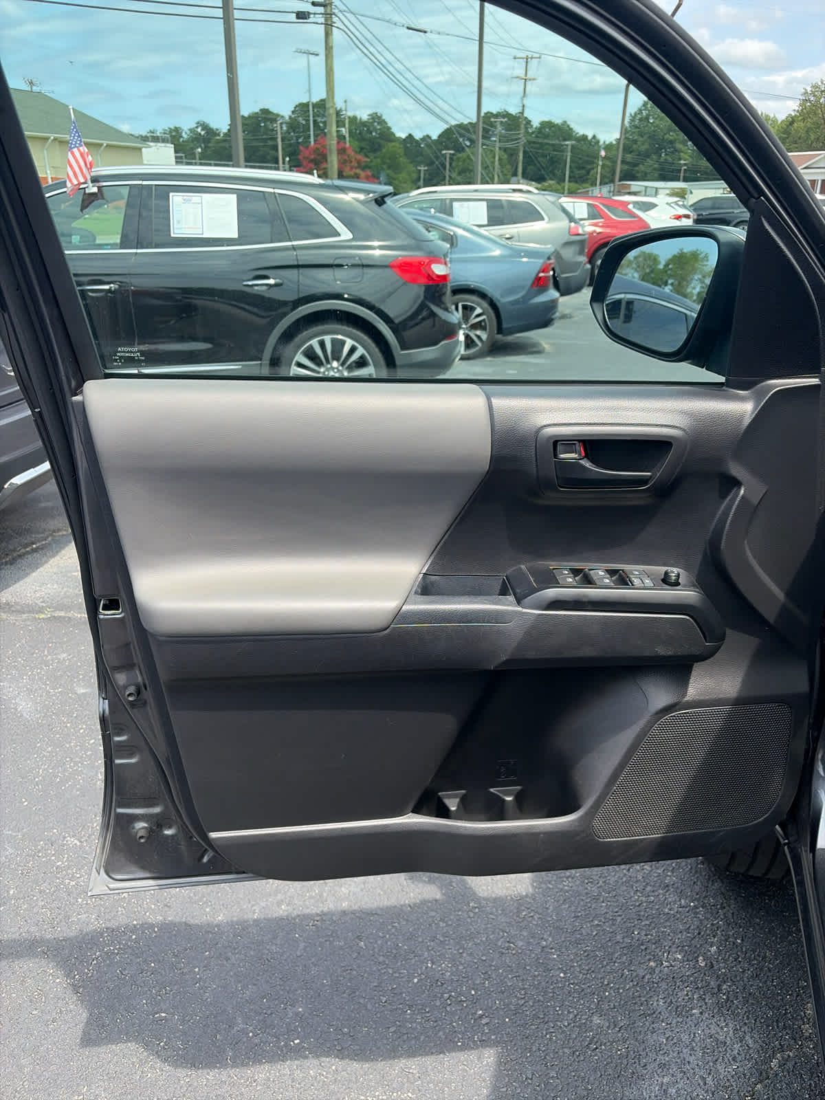 2023 Toyota Tacoma SR V6