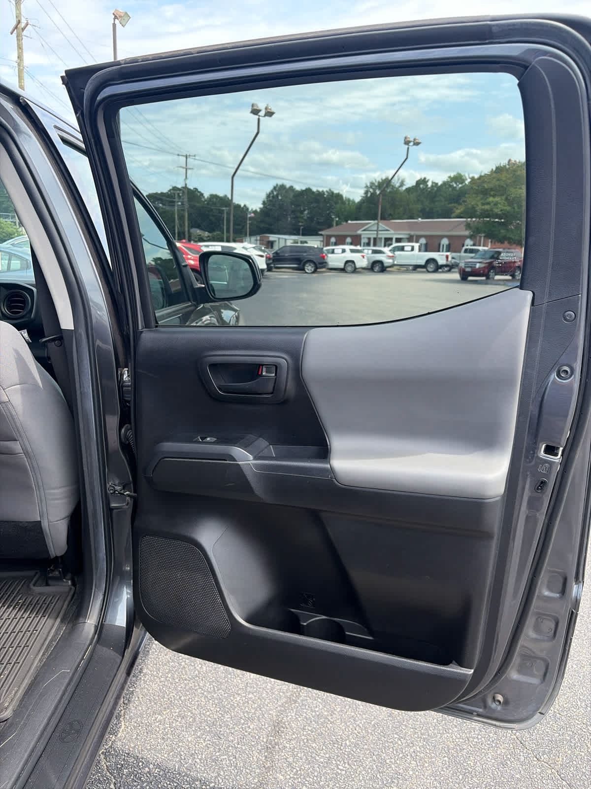 2023 Toyota Tacoma SR V6