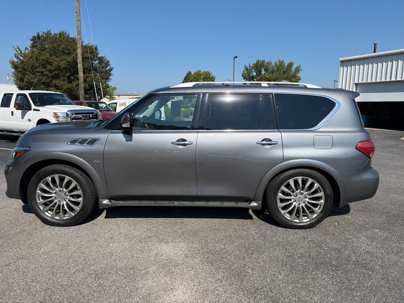 2016 INFINITI QX80 