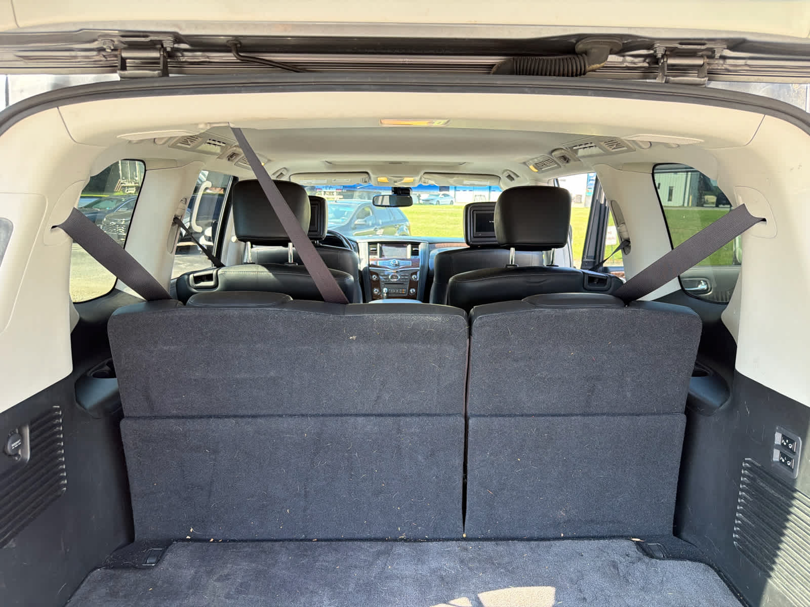 2016 INFINITI QX80 