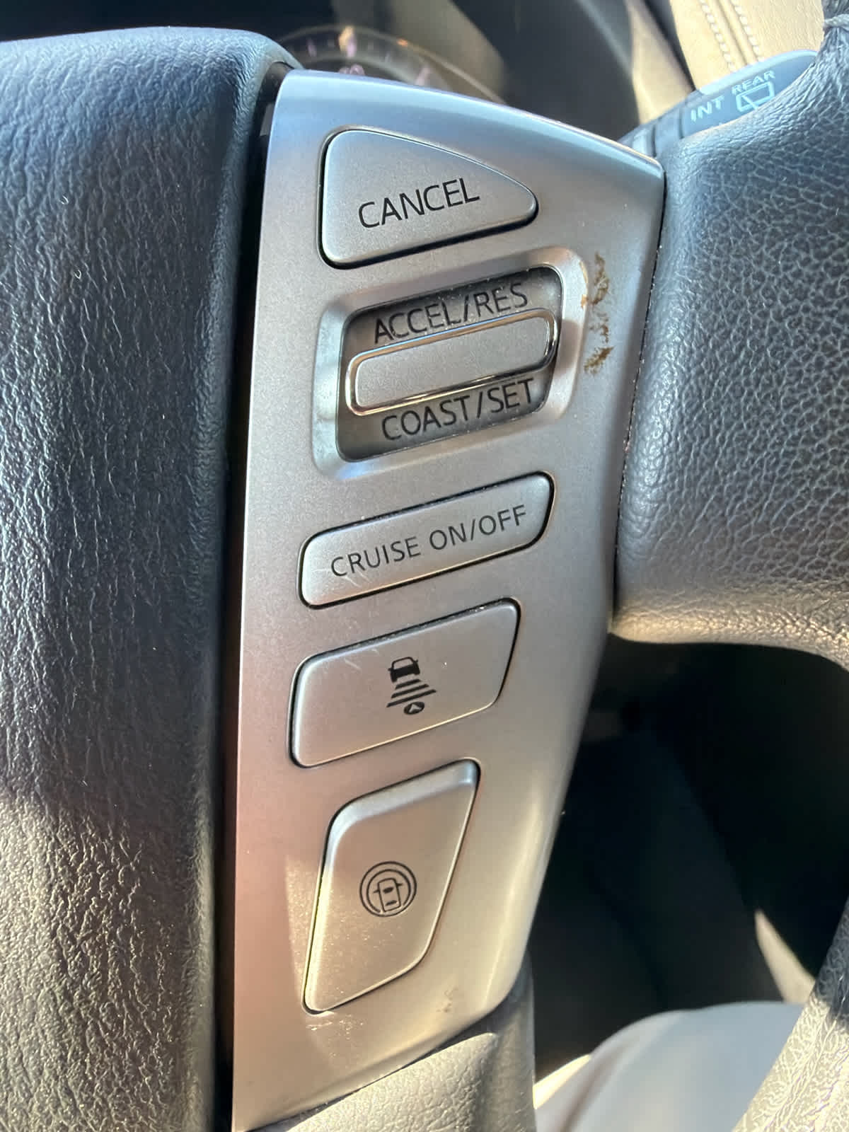 2016 INFINITI QX80 