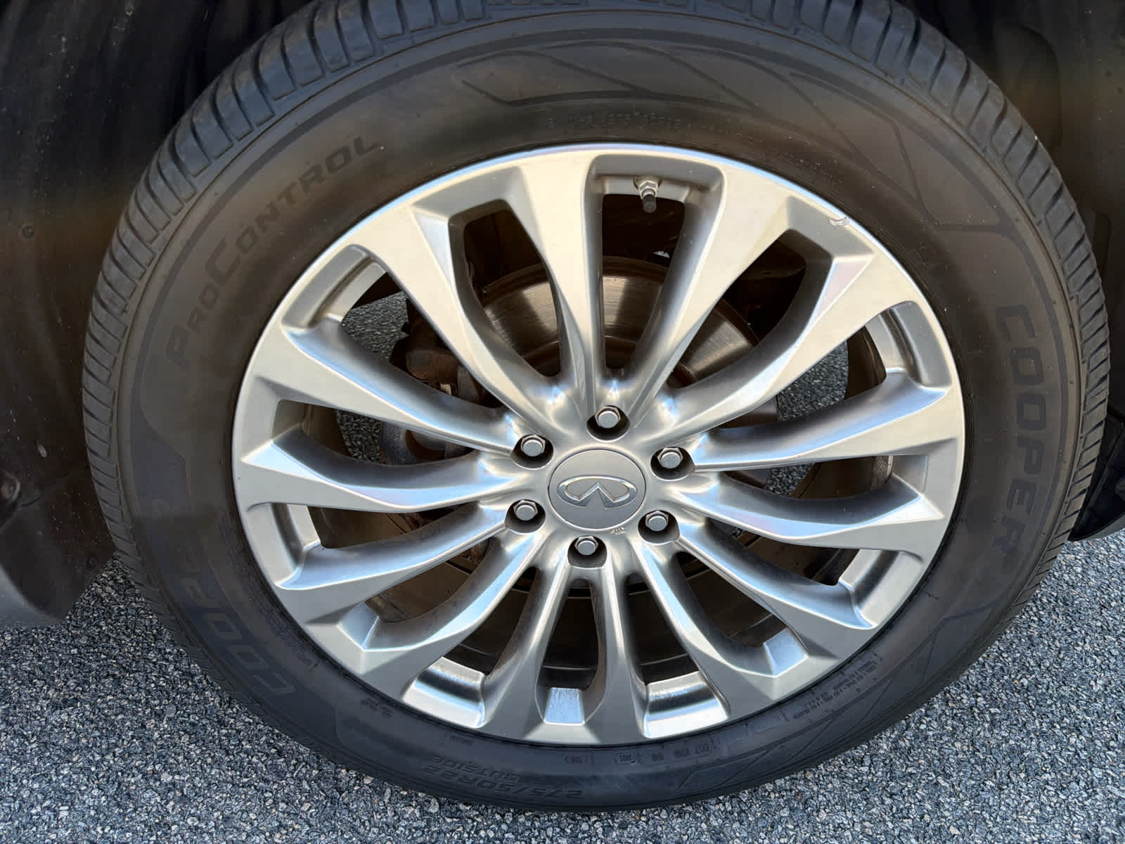 2016 INFINITI QX80 