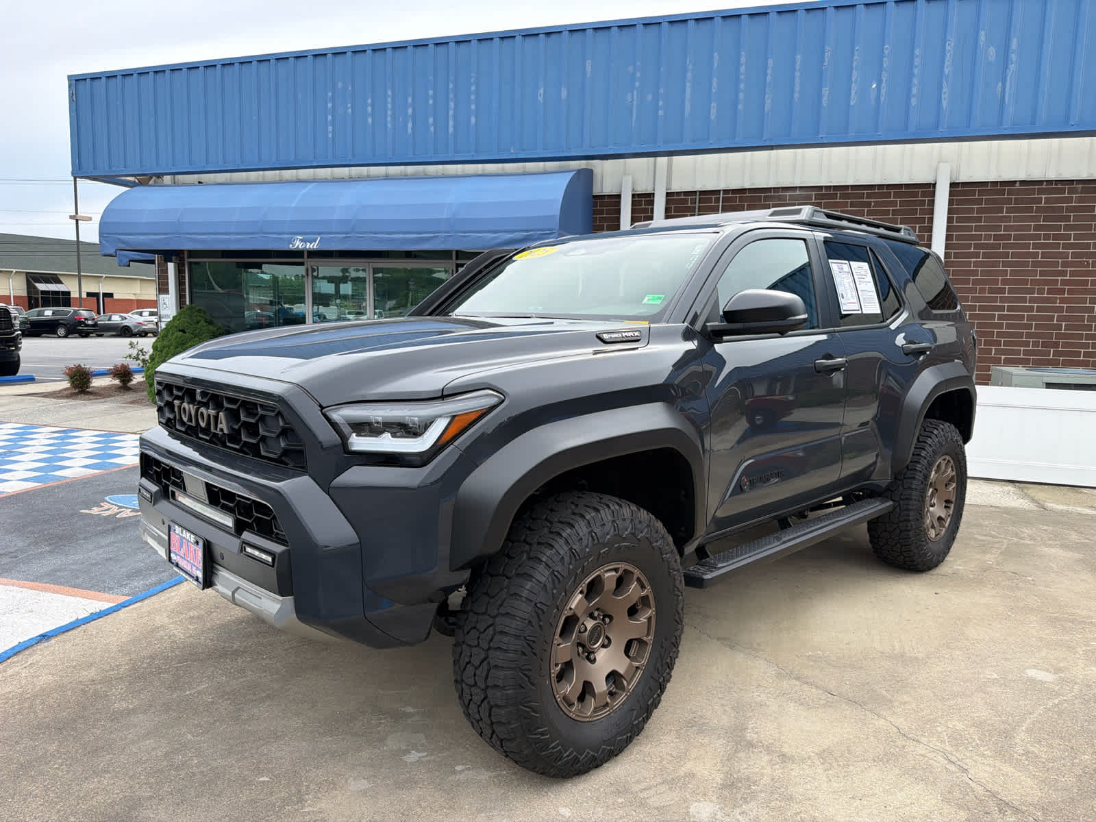 View vehicle photo 2